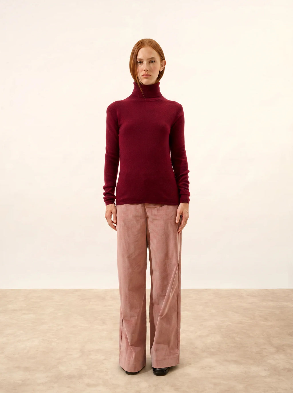 AVA pull col roulé bordeaux
