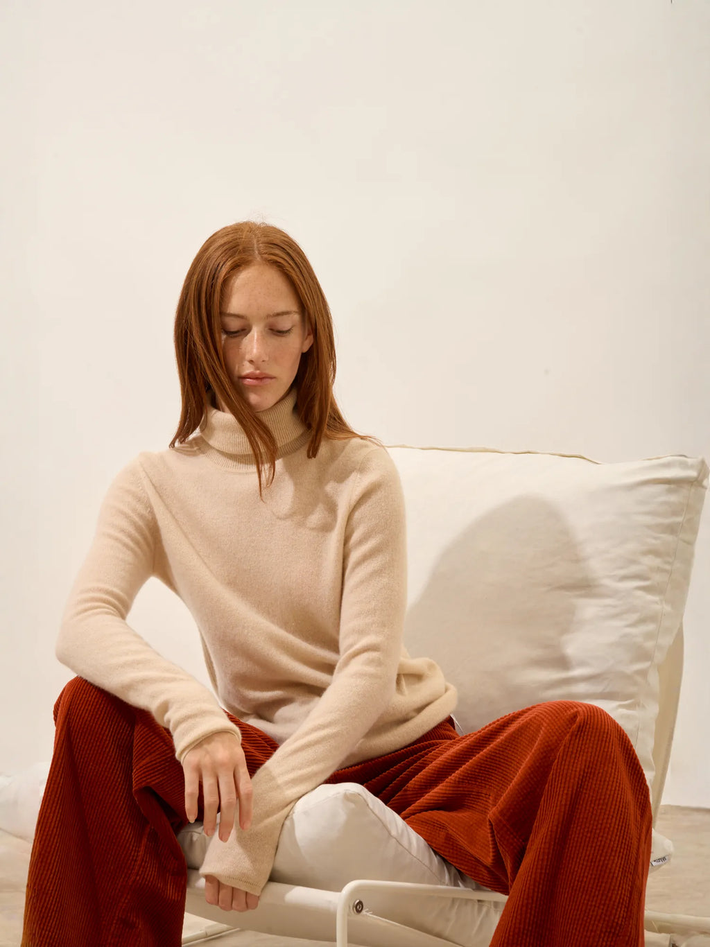 AVA pullover rollkragen sand
