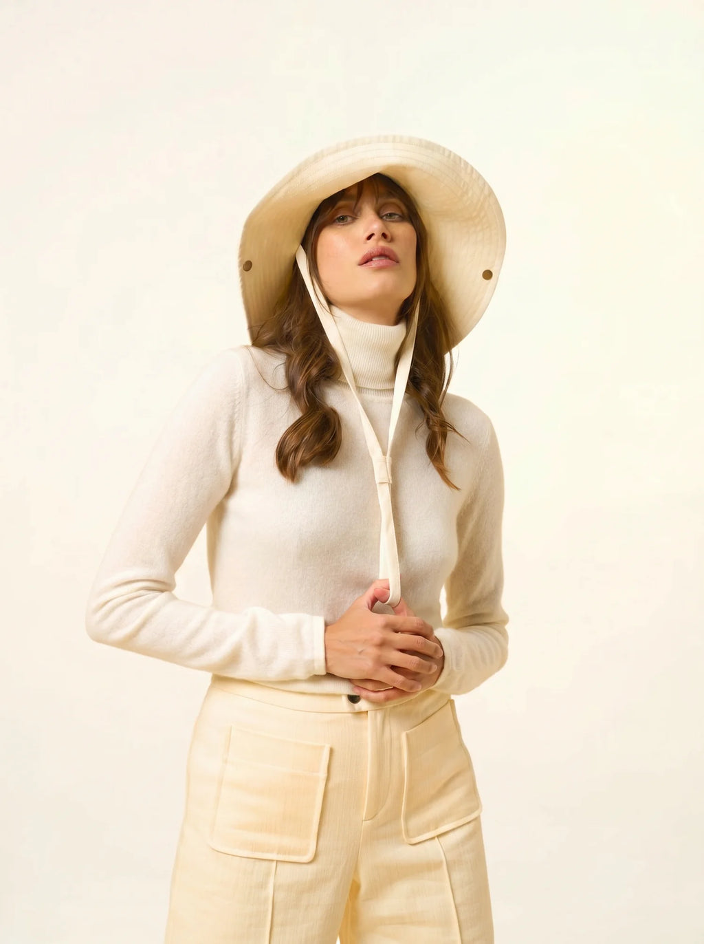 AVA pull col roulé neige