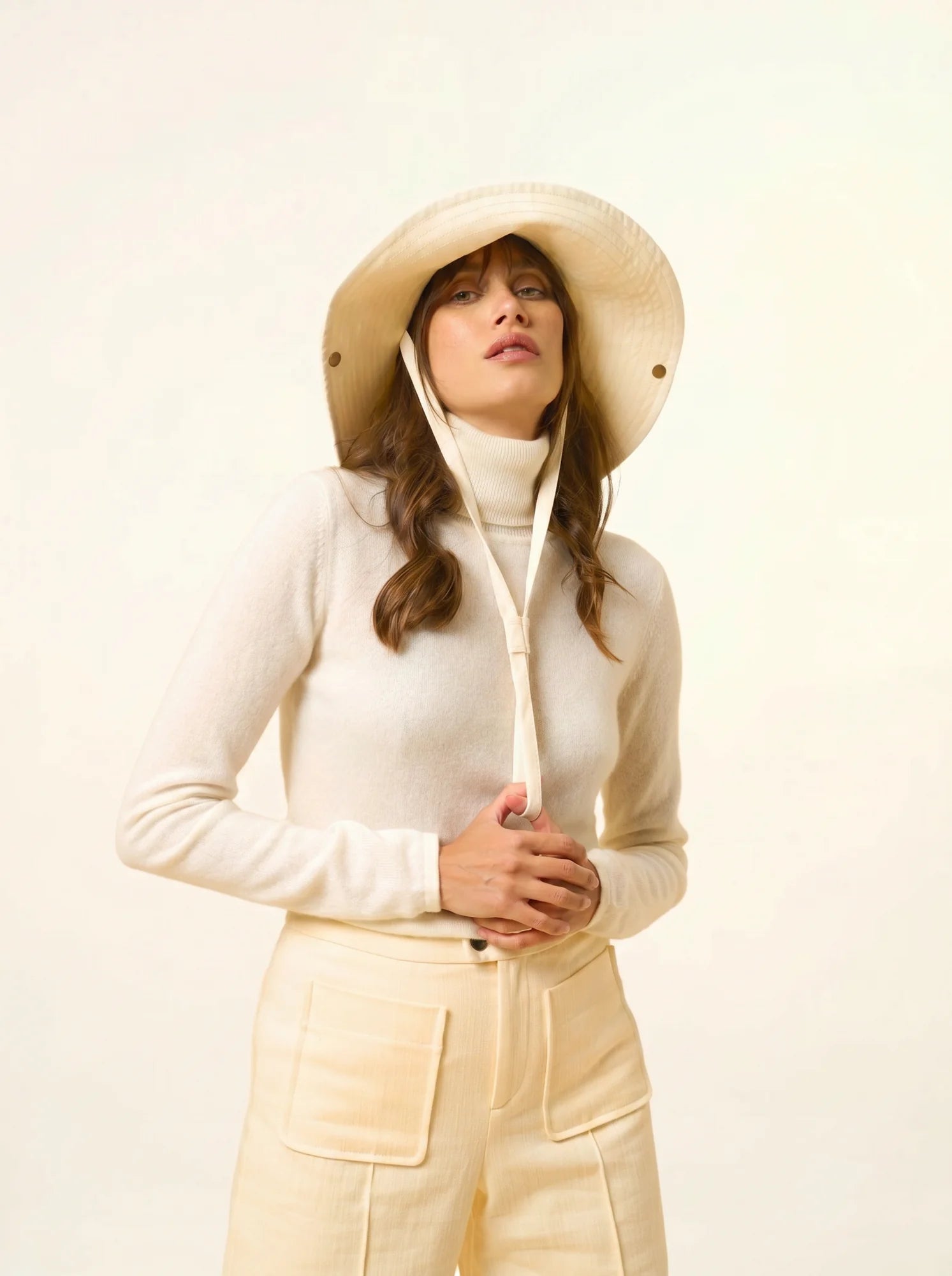AVA pull col roulé neige