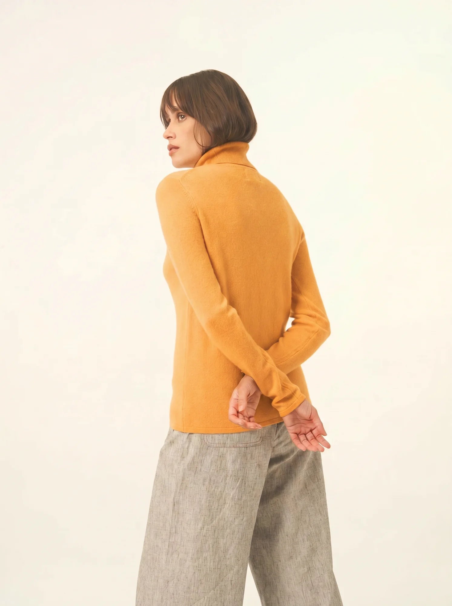 AVA pullover rollkragen curcuma