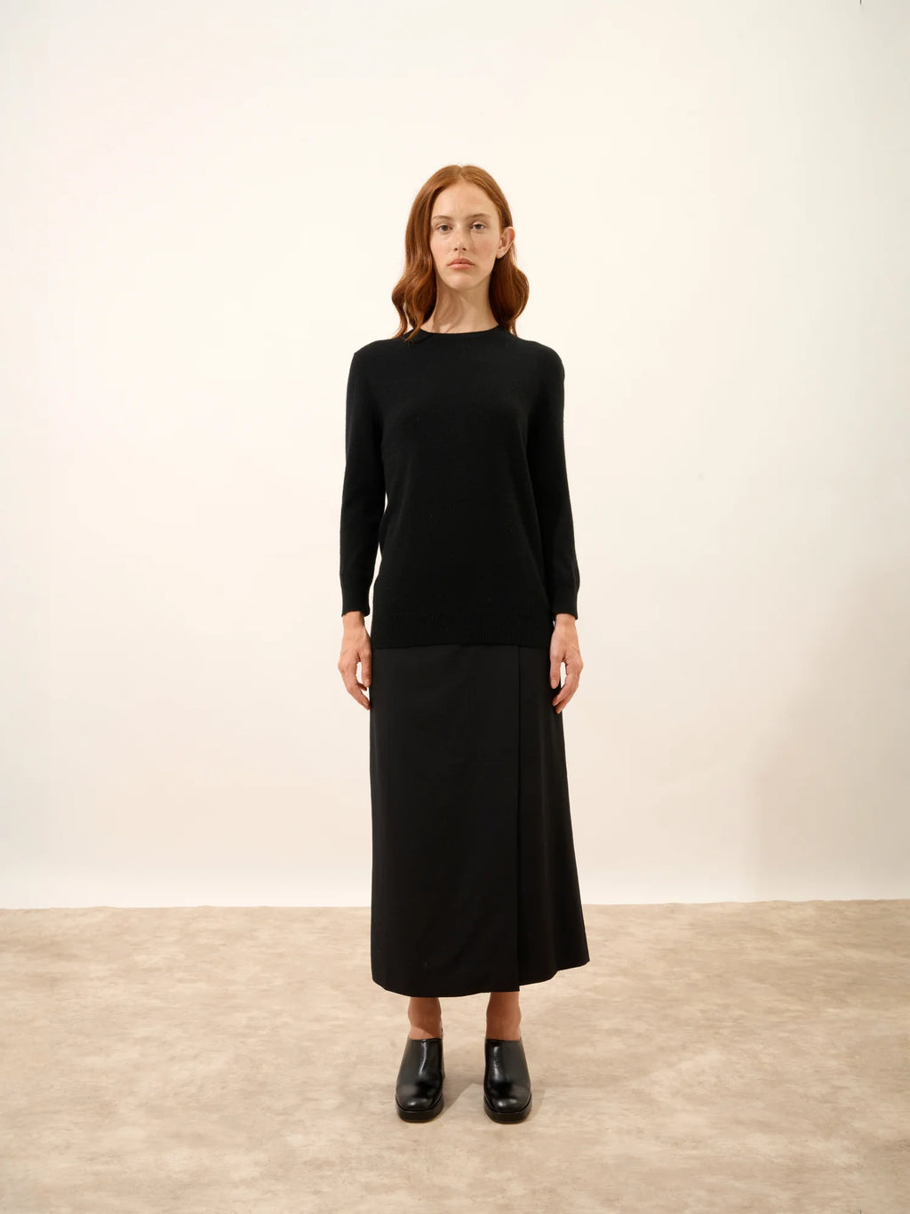 JANICE pullover rundhalsausschnitt geknöpft hinten schwarz