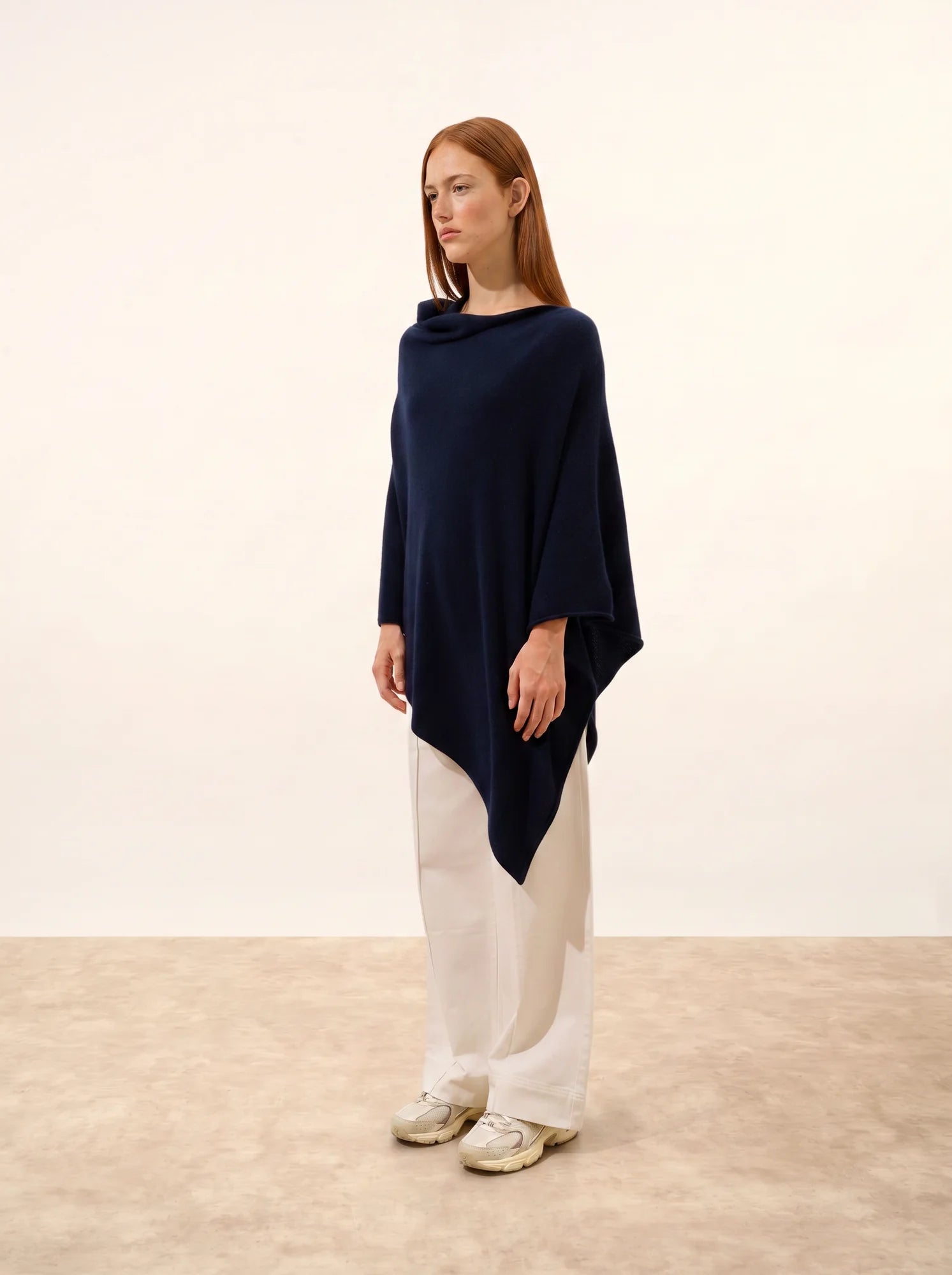 MEREDITH poncho bleu marine