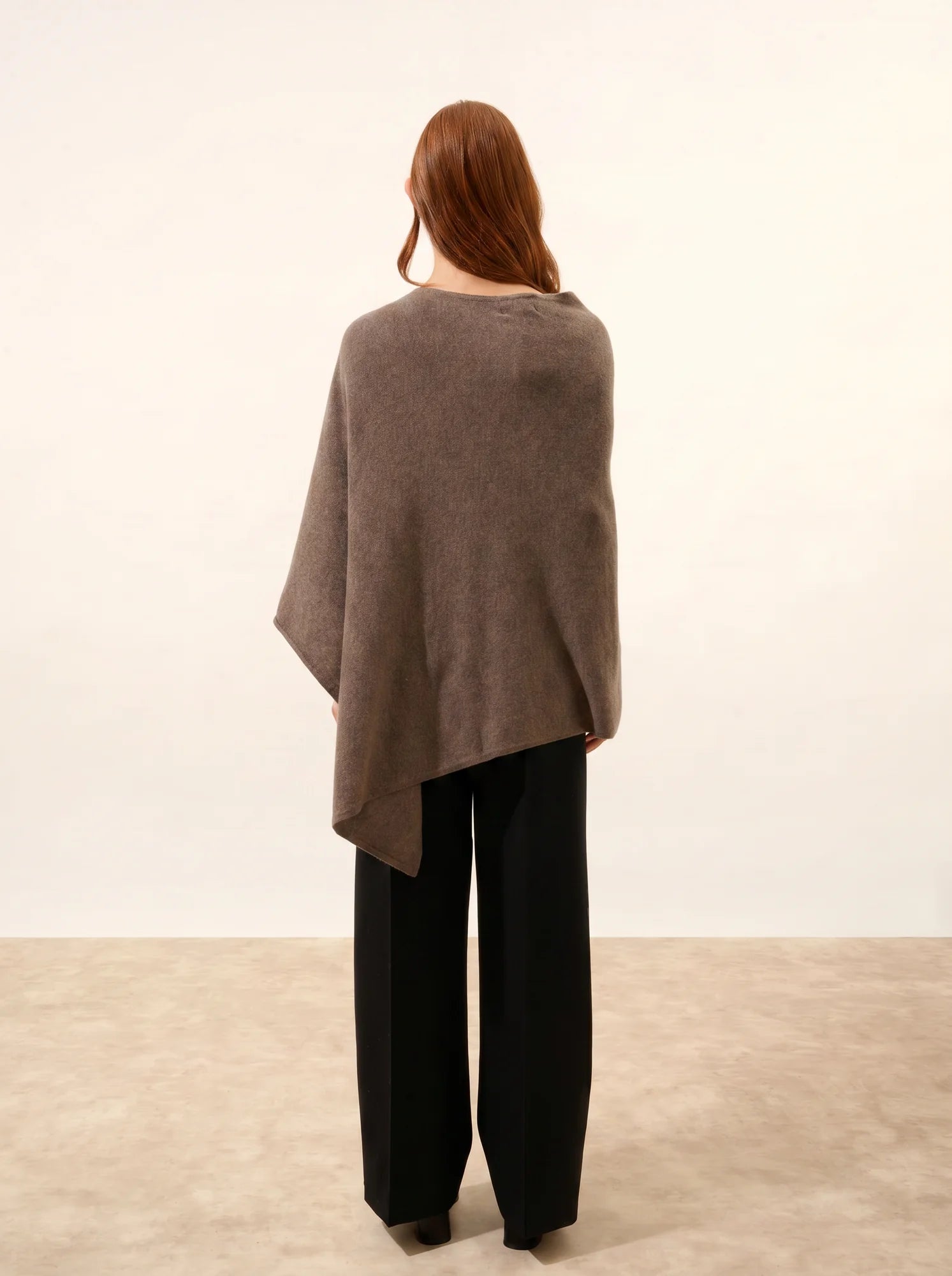 MEREDITH poncho taupe meliert