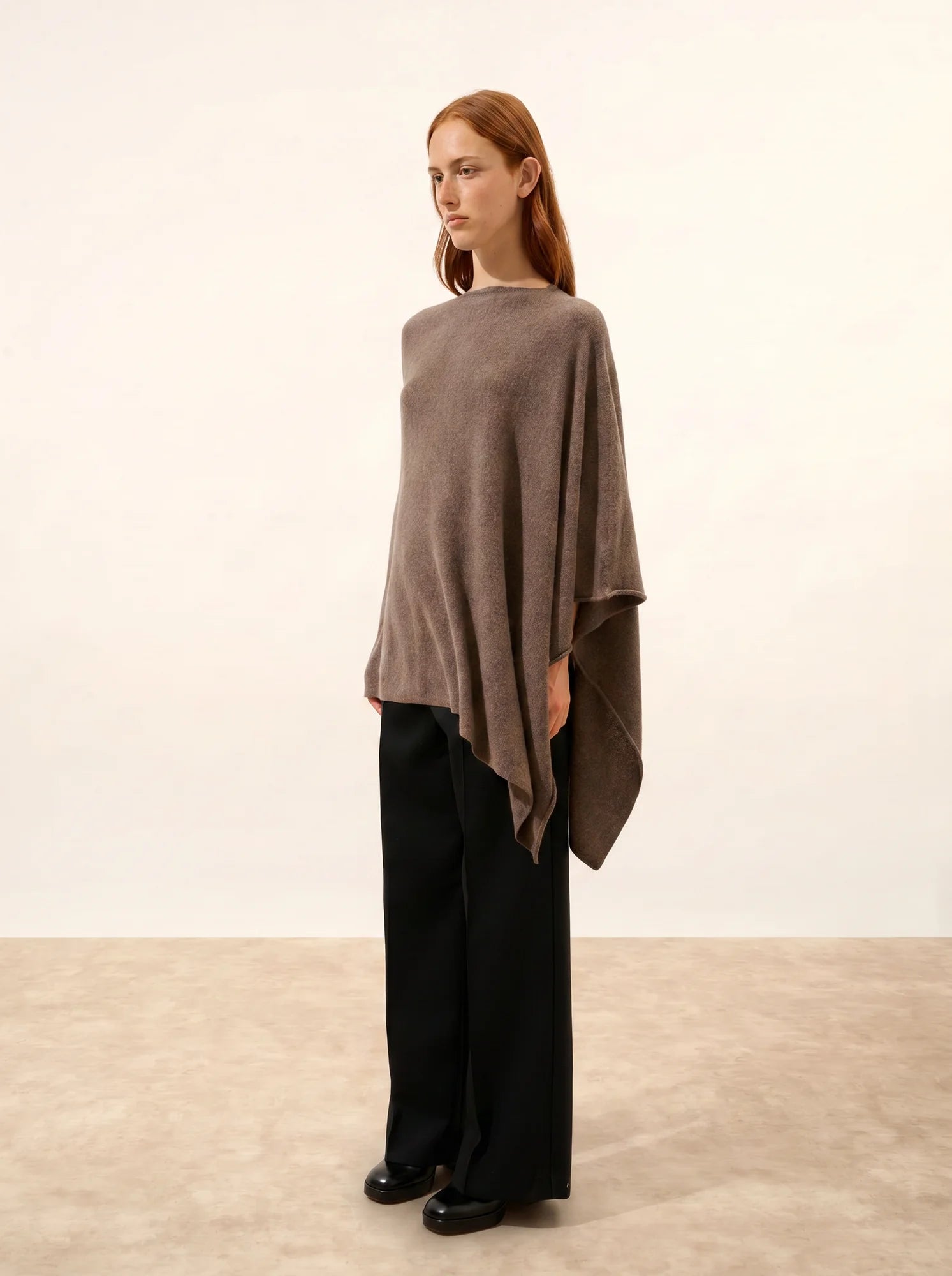 MEREDITH poncho taupe meliert