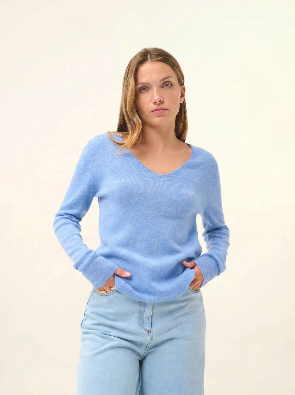 JOAN pullover v-ausschnitt himmelblau