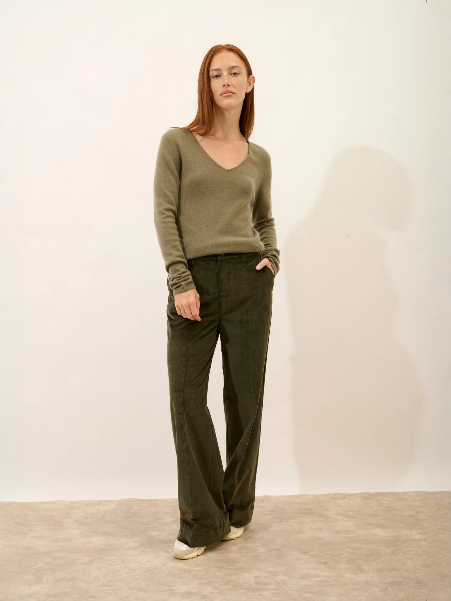 JOAN pullover v-ausschnitt army