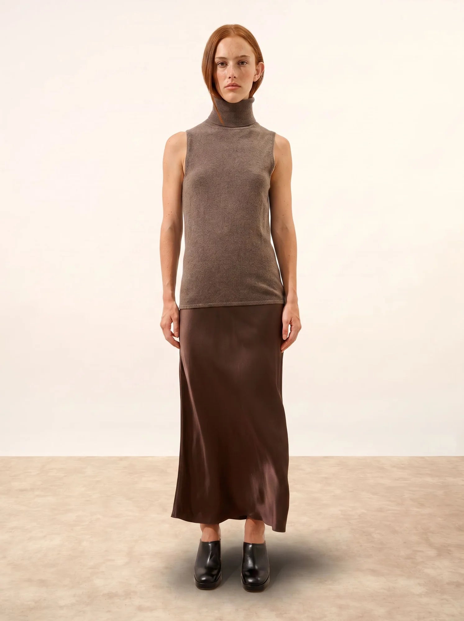 VIOLET pullover rollkragen ärmellos taupe meliert