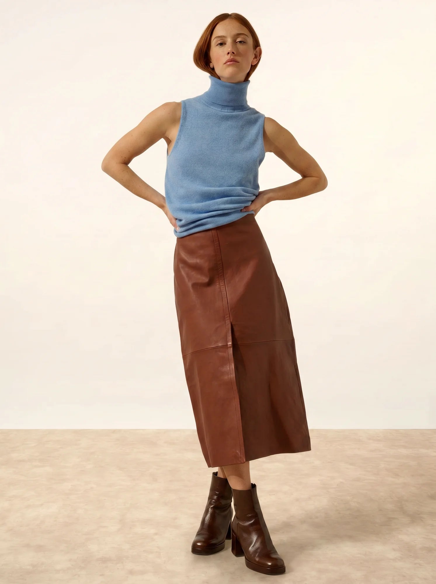 VIOLET pullover rollkragen ärmellos himmelblau