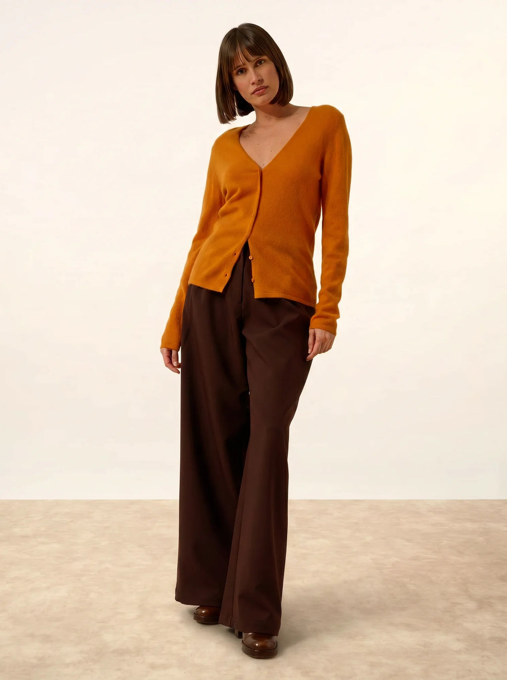 NORMA strickjacke v-ausschnitt ocre