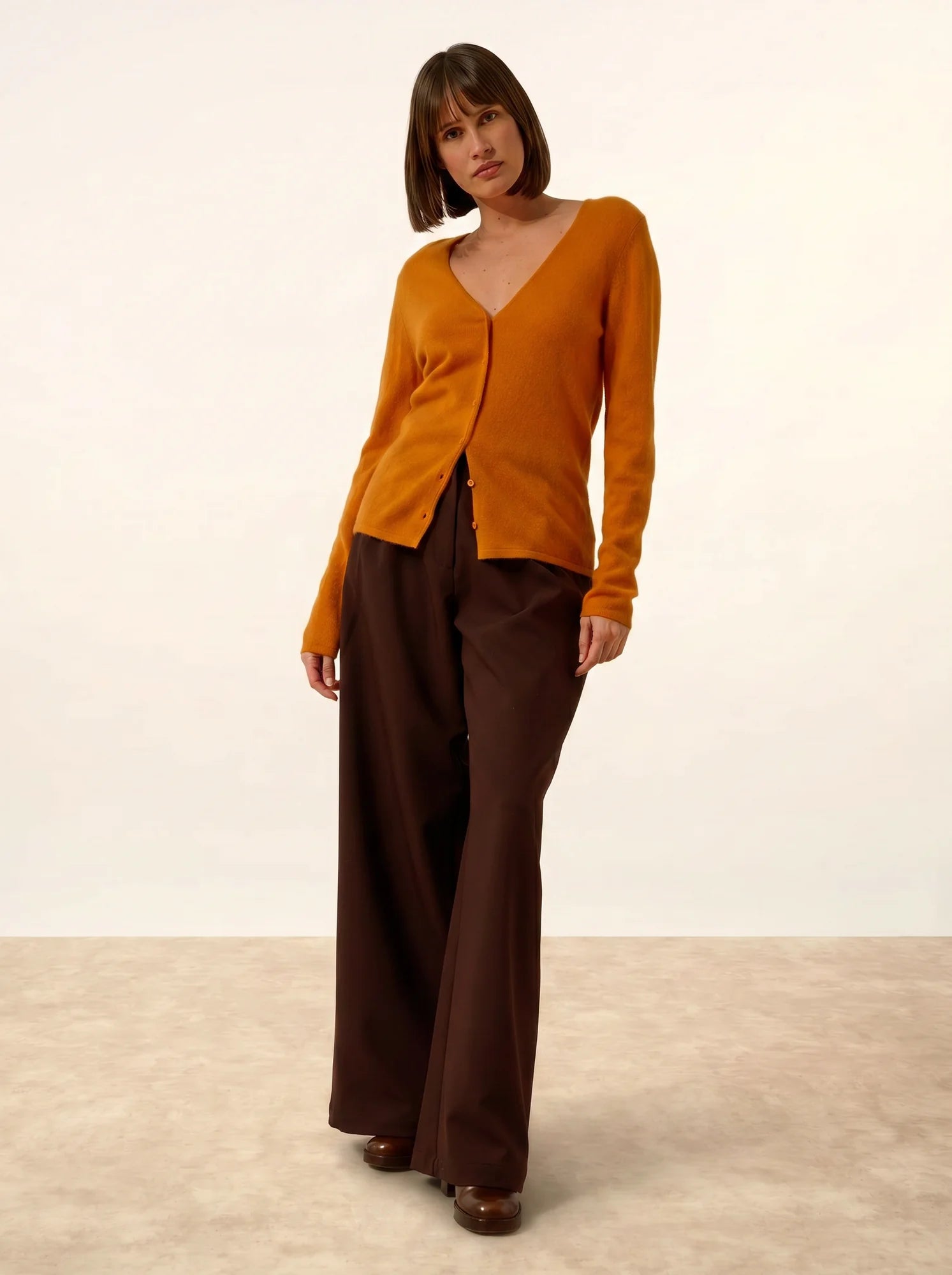 NORMA strickjacke v-ausschnitt ocre