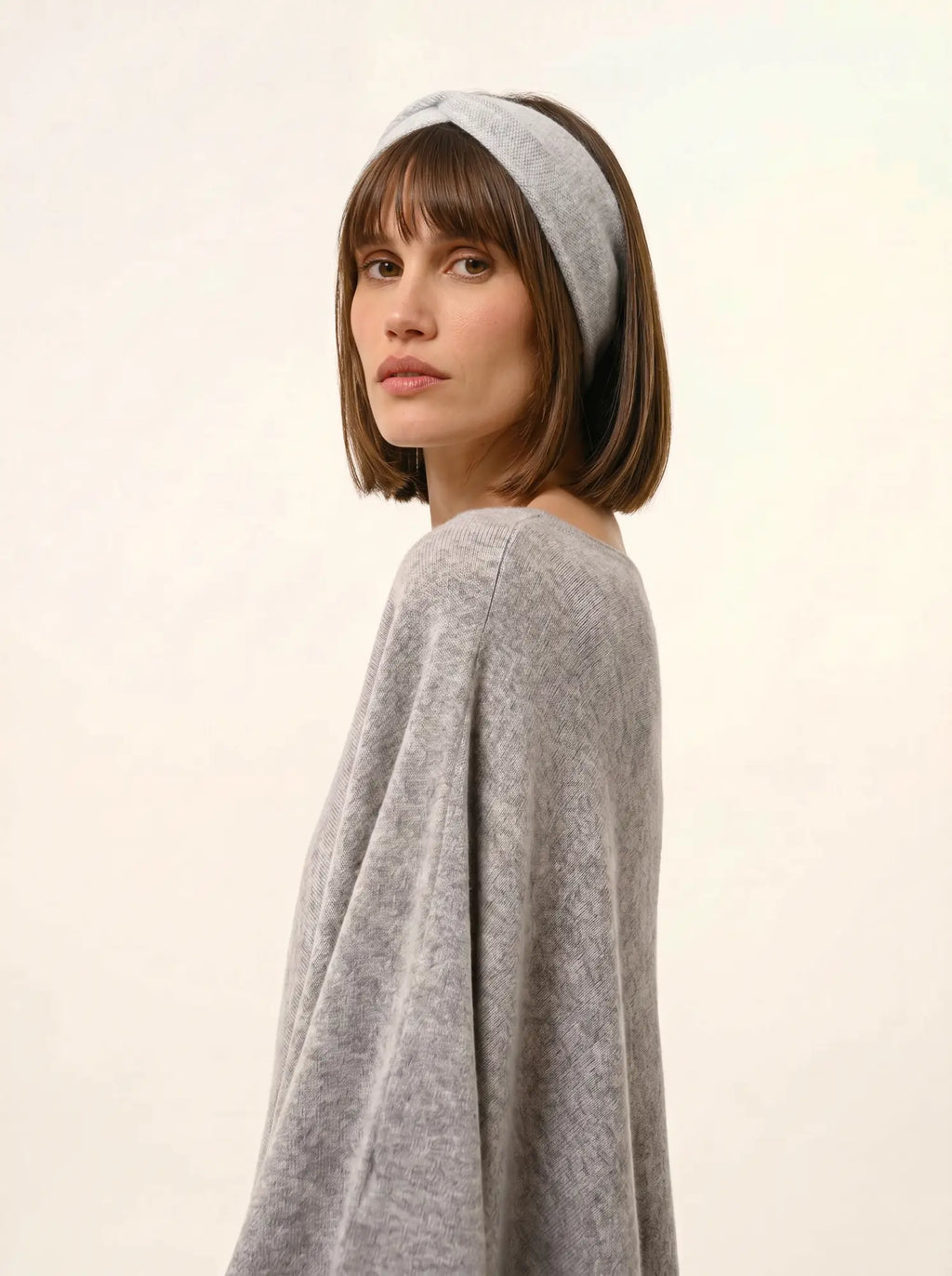 MEREDITH poncho wolke meliert