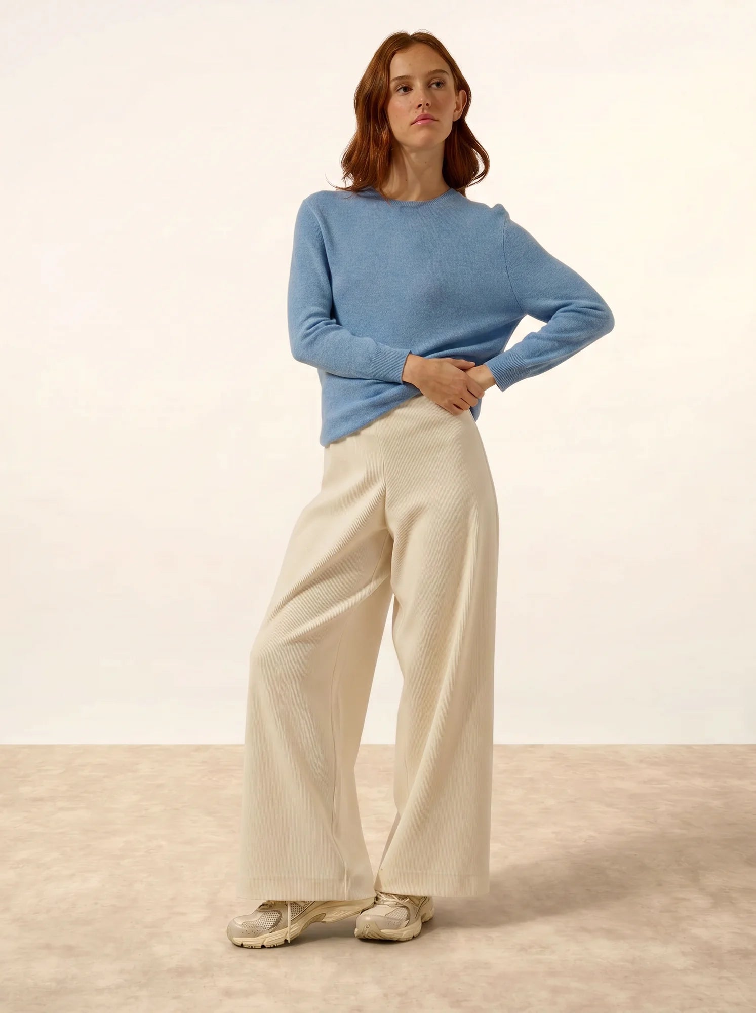 JANICE pullover rundhalsausschnitt geknöpft hinten himmelblau