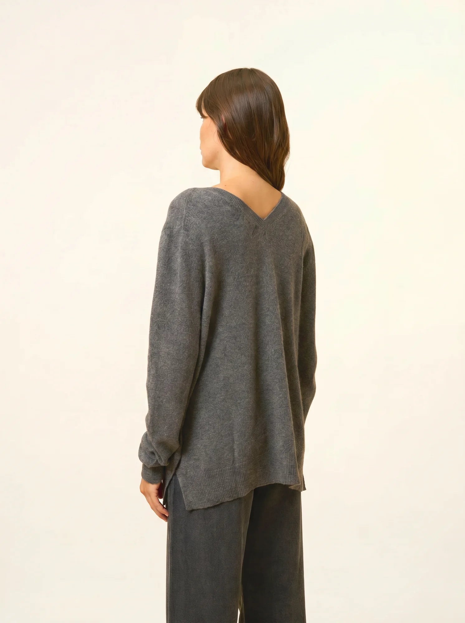 OPAL pullover v-ausschnitt vorne und hinten anthrazit meliert