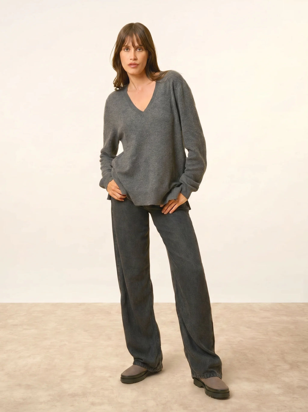 OPAL pullover v-ausschnitt vorne und hinten anthrazit meliert