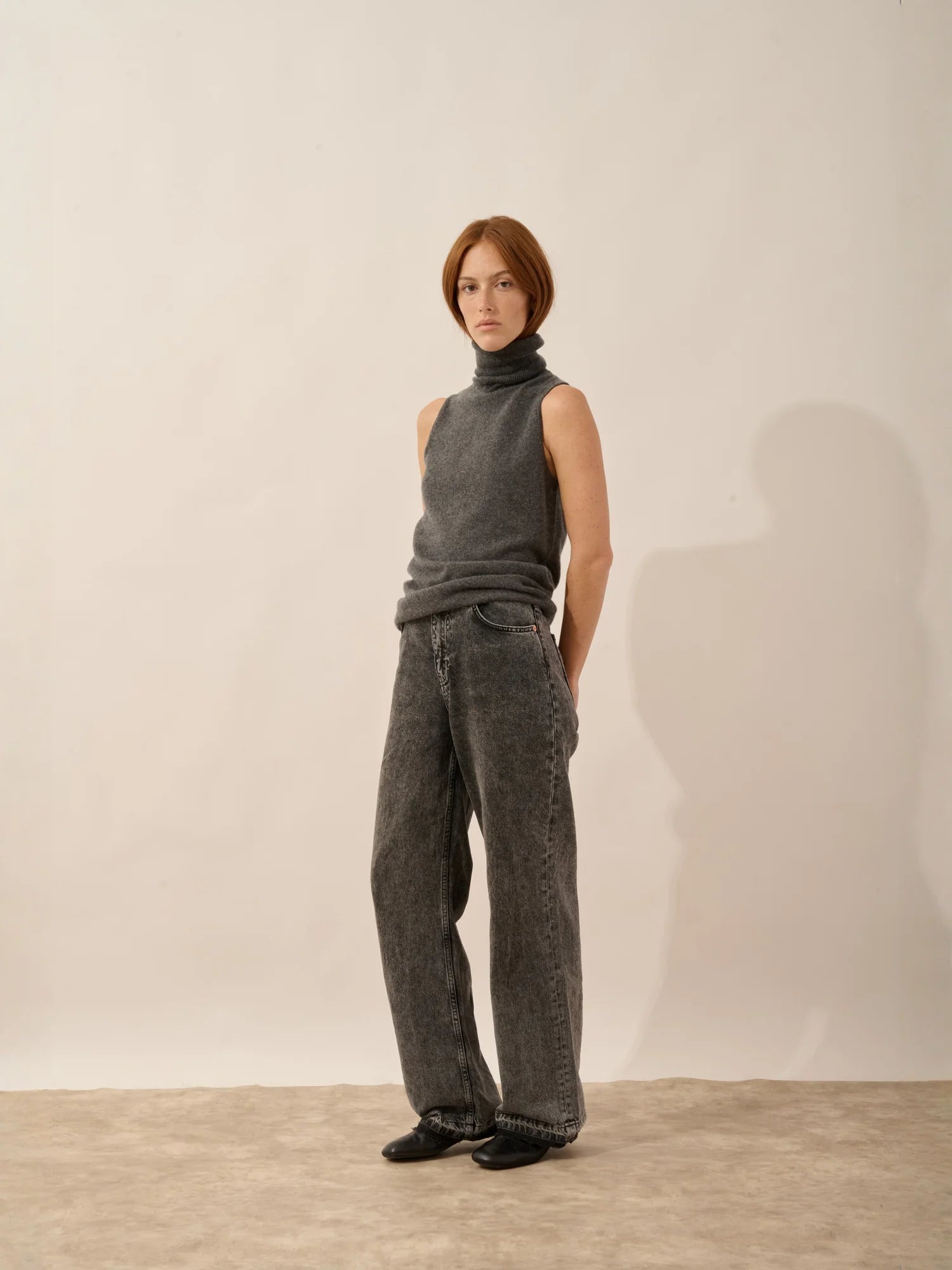 VIOLET pull col roulé sans manches anthracite chiné