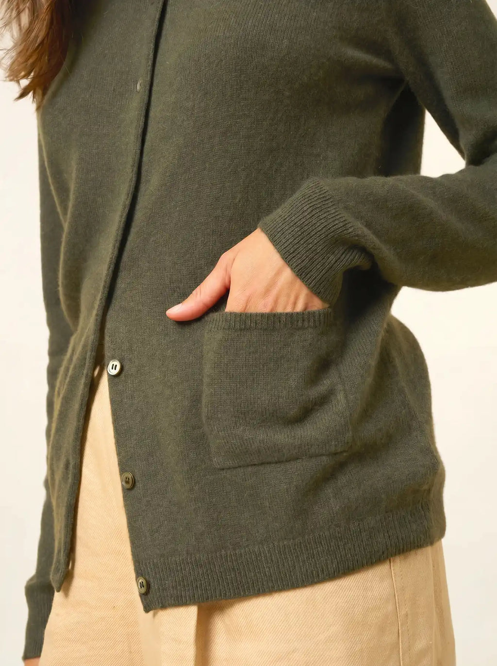 KATHARINE strickjacke rundhalsausschnitt khaki