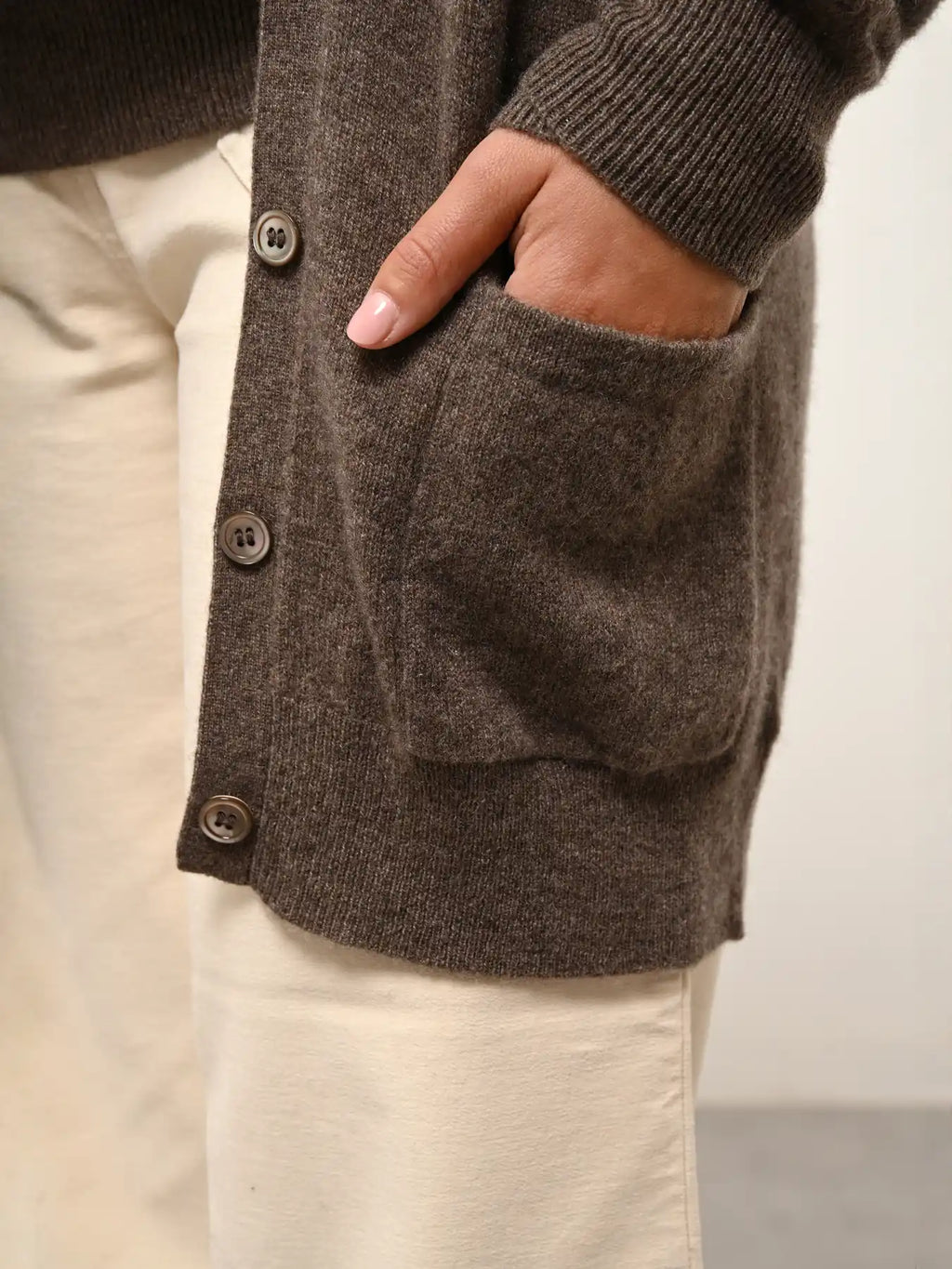 TOMMIE strickjacke v-ausschnitt taupe meliert