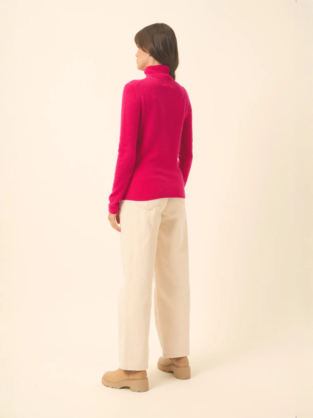 AVA pull col roulé fuchsia