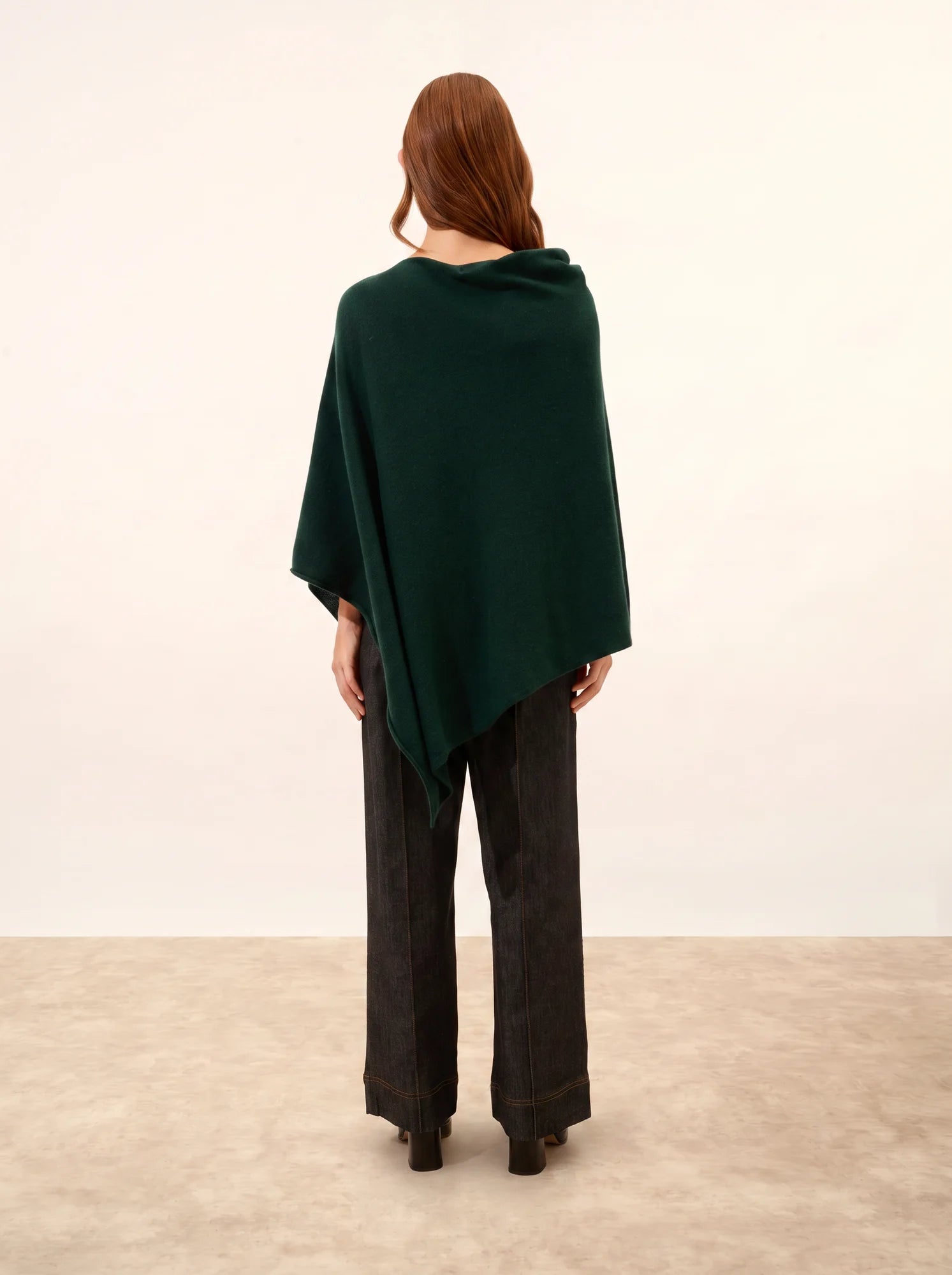 MEREDITH poncho zypresse