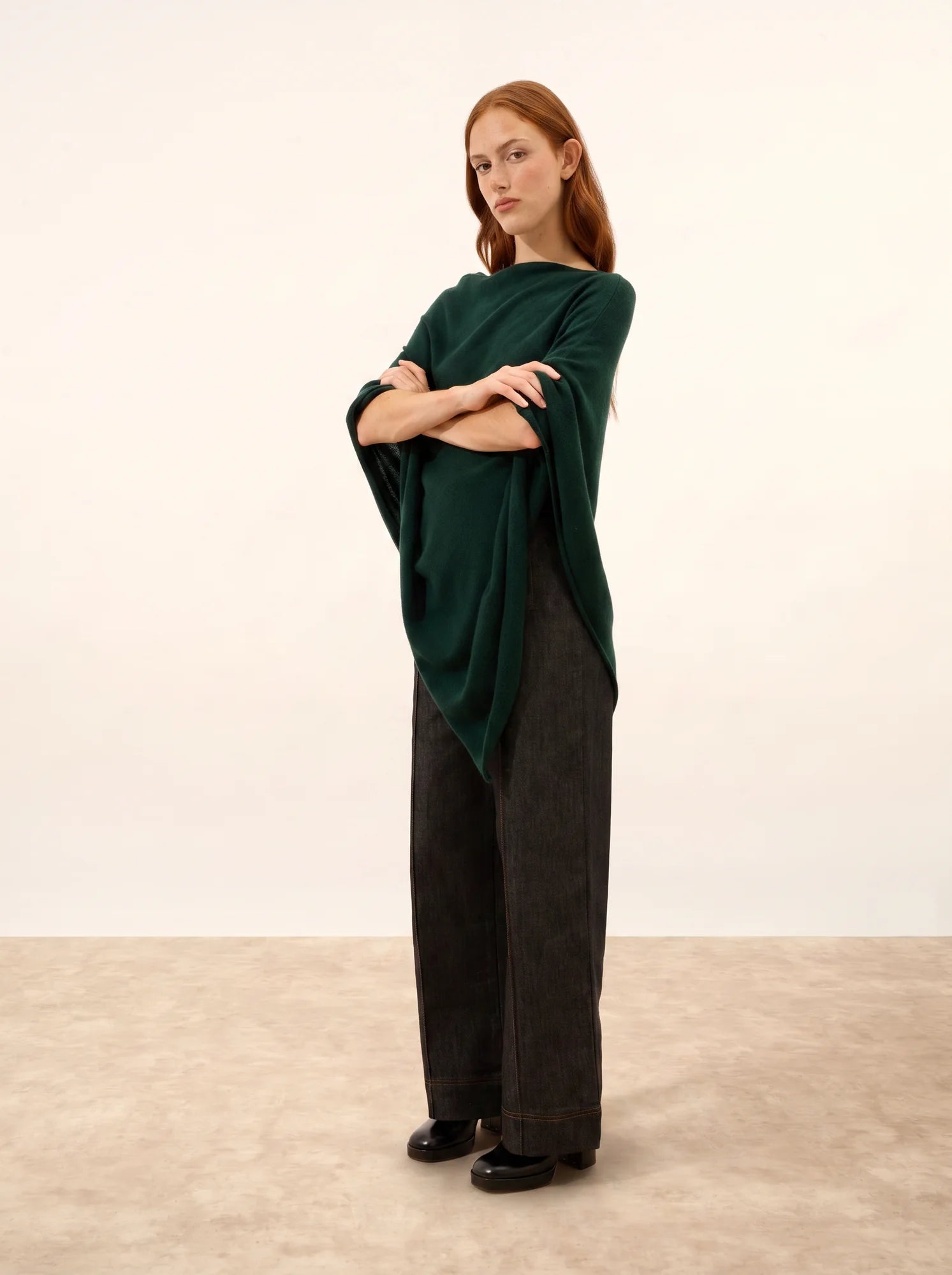 MEREDITH poncho zypresse