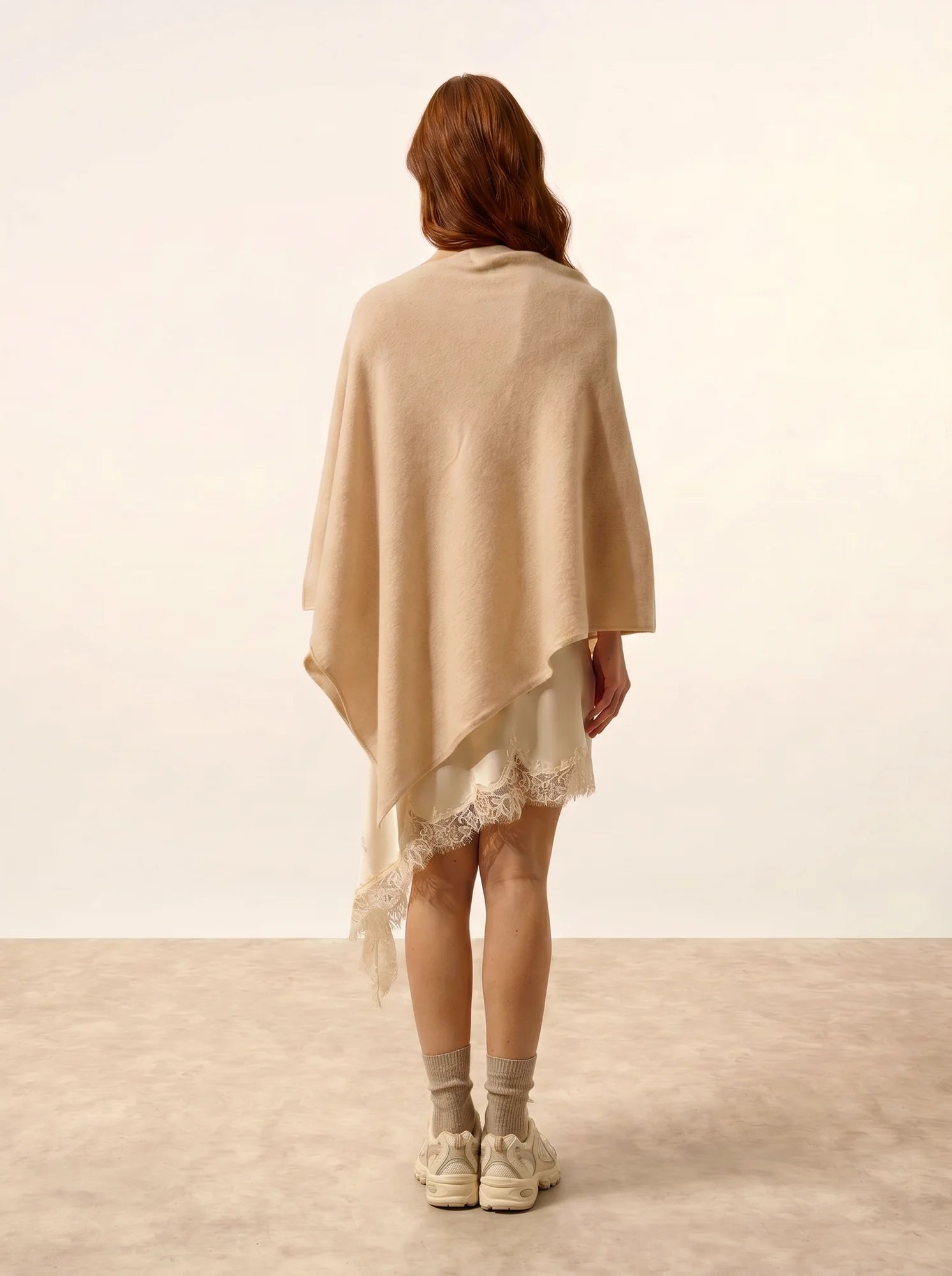 MEREDITH poncho sand