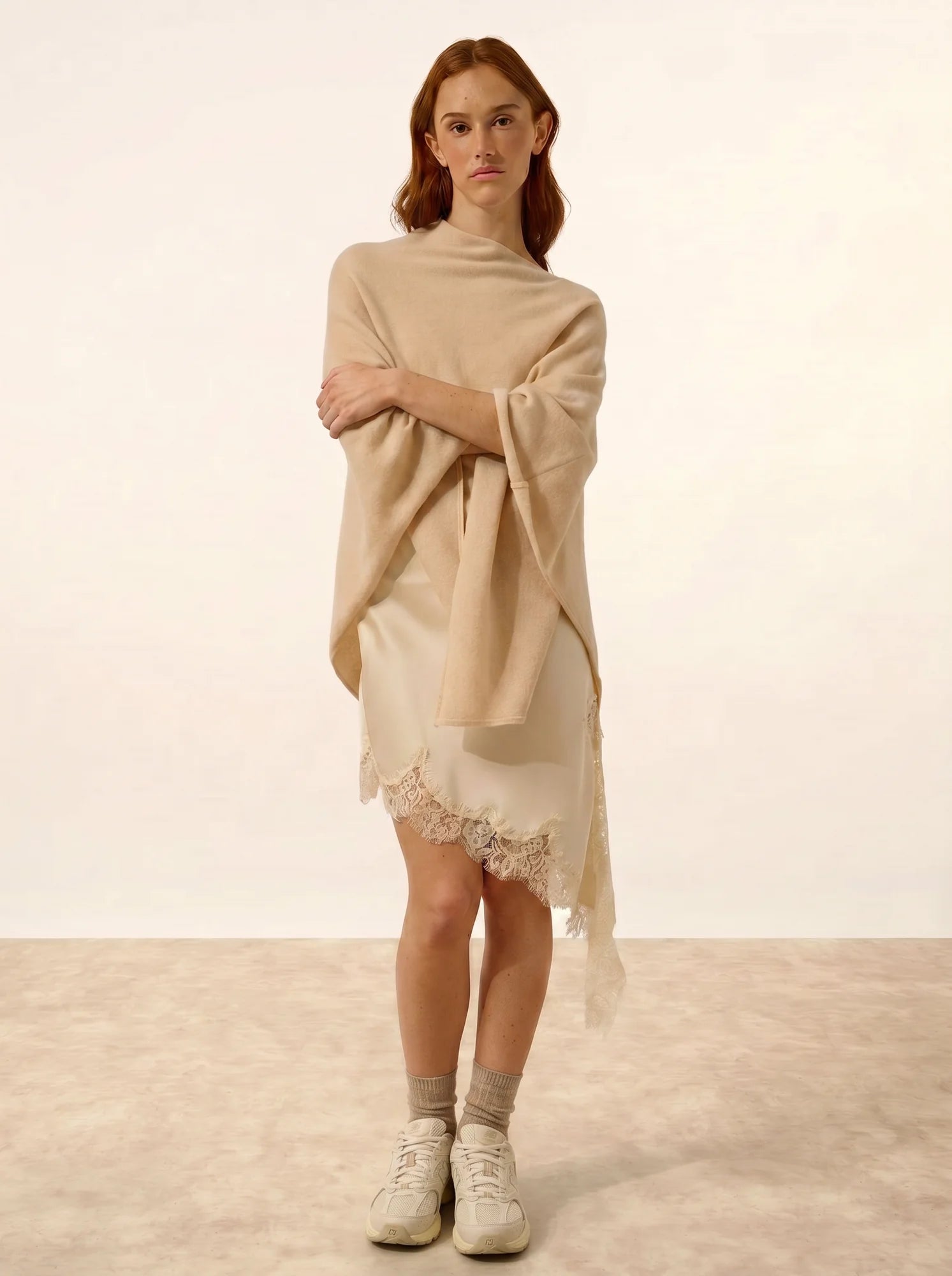 MEREDITH poncho sand