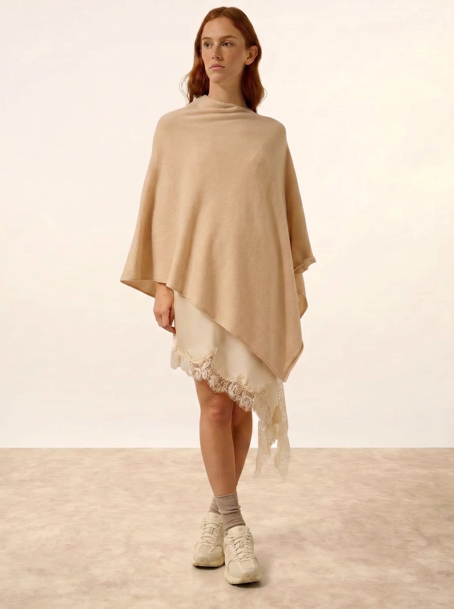 MEREDITH poncho sand