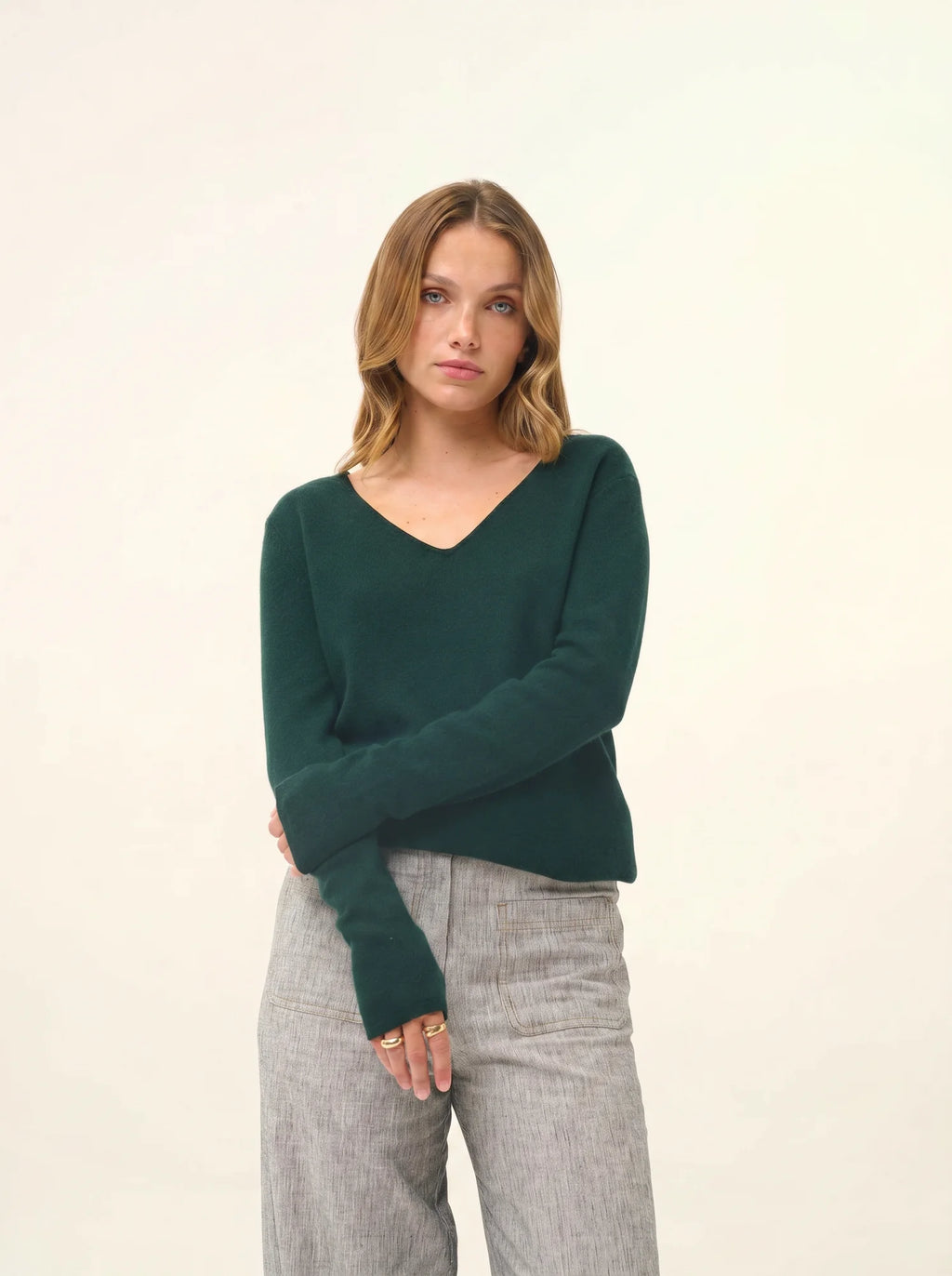 JOAN pullover v-ausschnitt zypresse