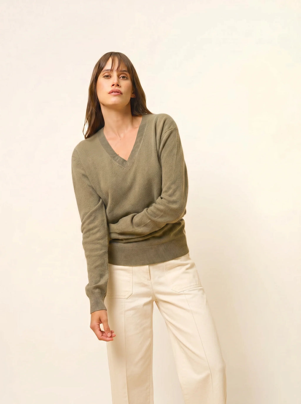 NORA pullover v-ausschnitt army