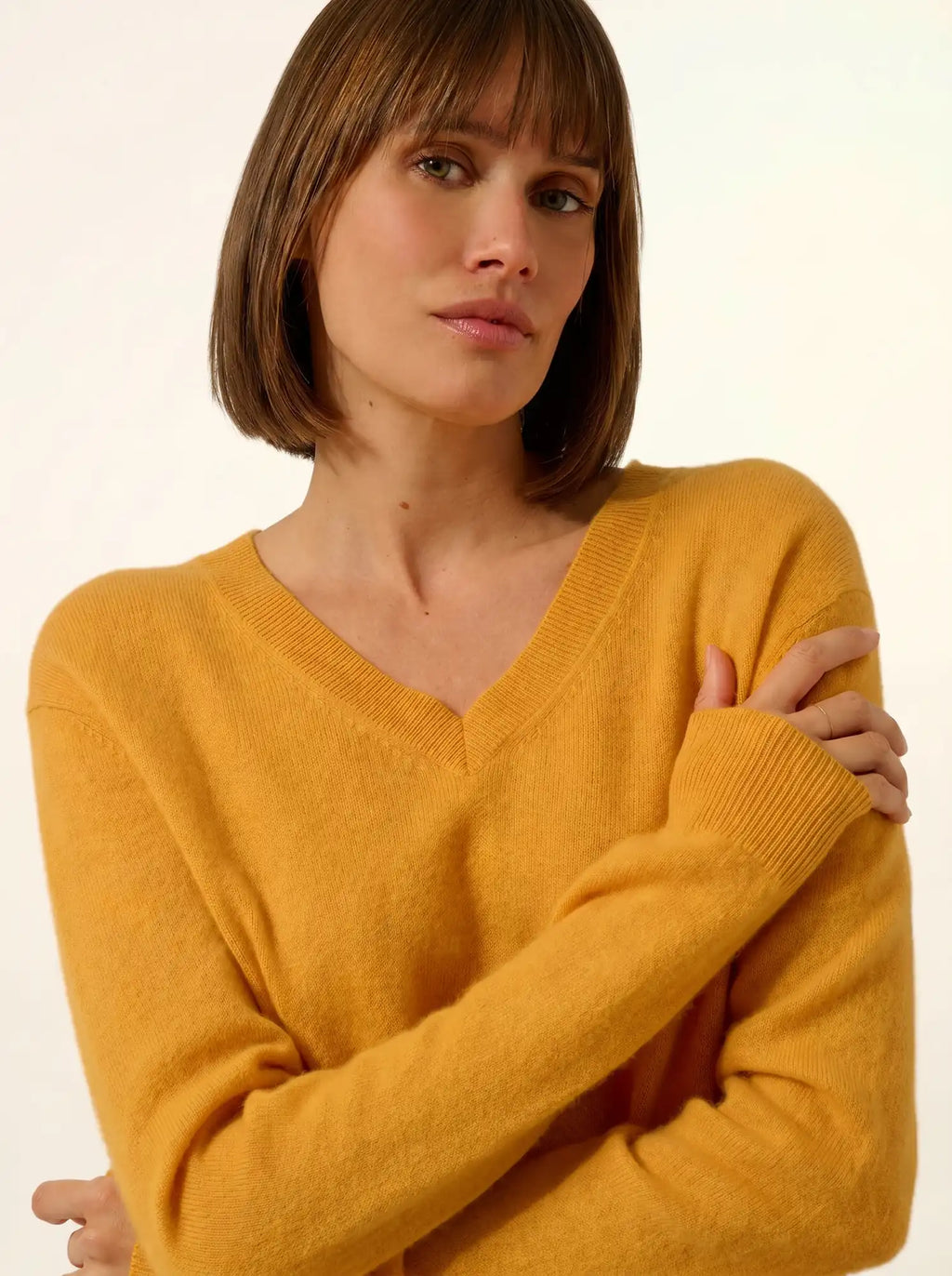 NORA pullover v-ausschnitt curcuma