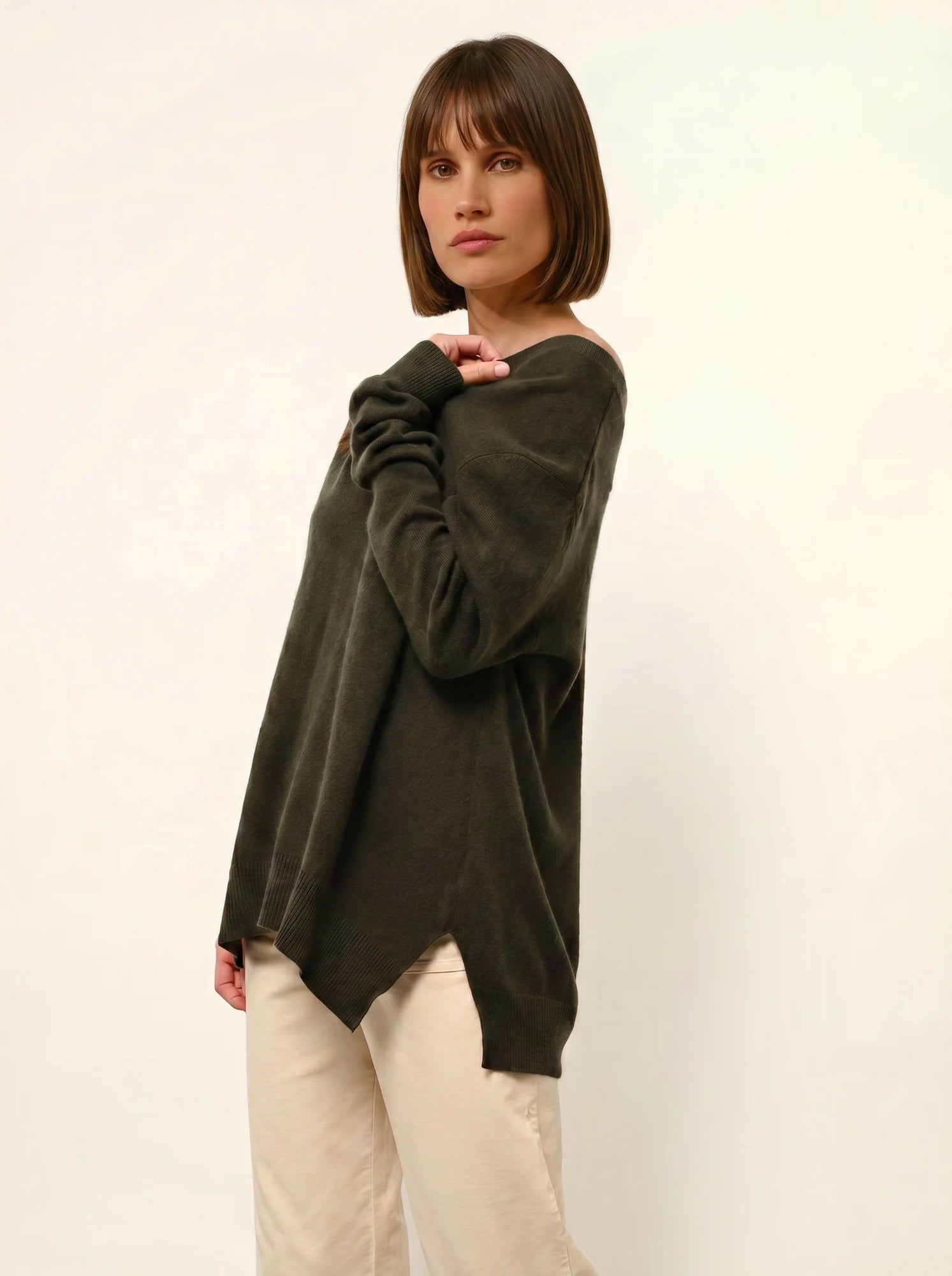 OPAL pullover v-ausschnitt vorne und hinten khaki