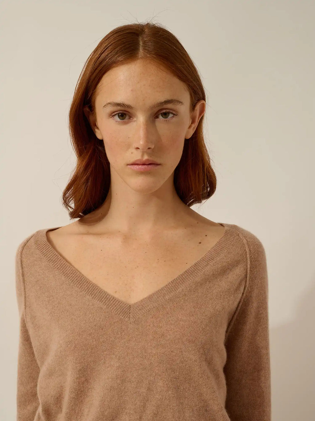 PHOEBE pull col V camel chiné