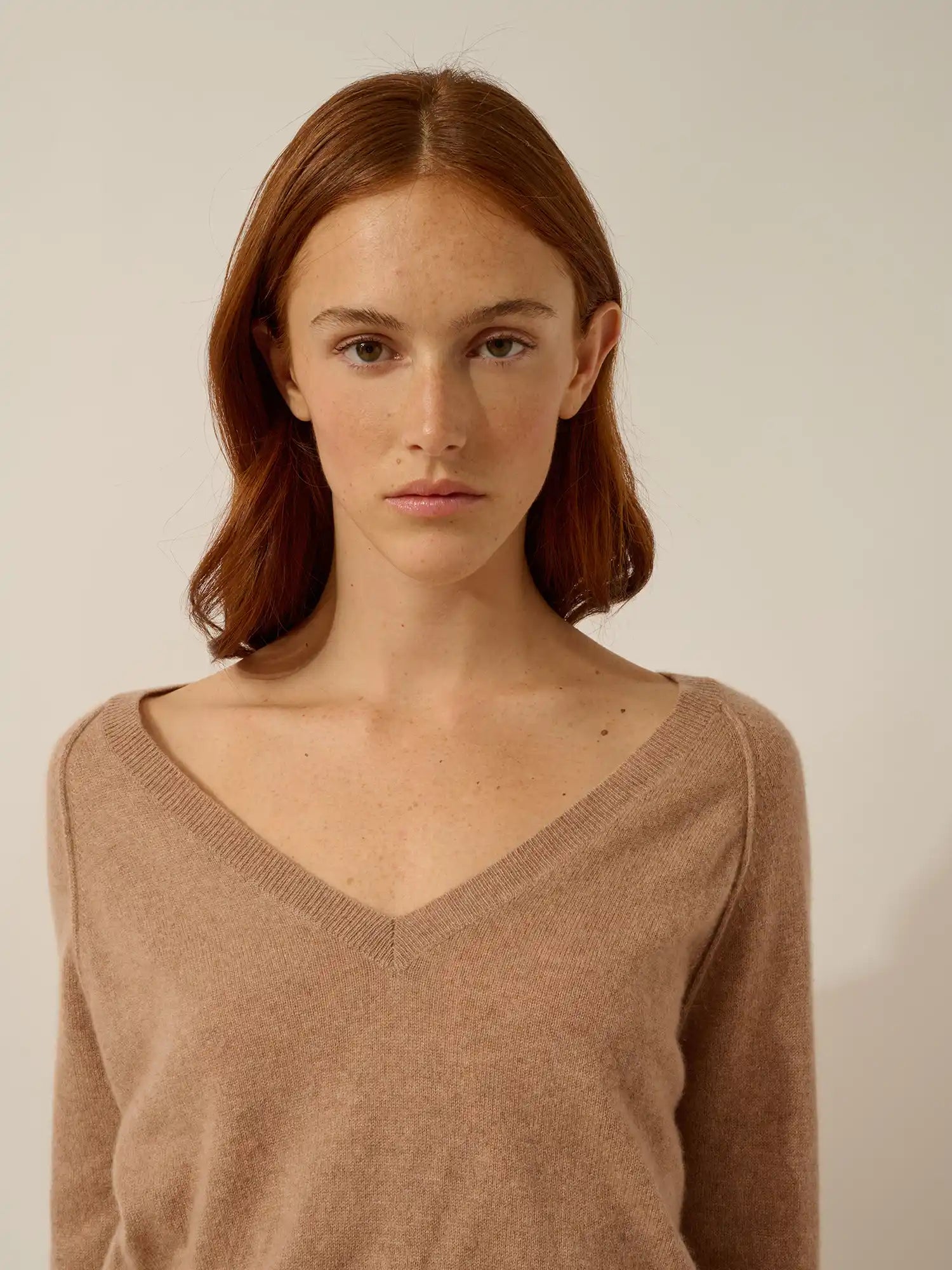 PHOEBE pull col V camel chiné