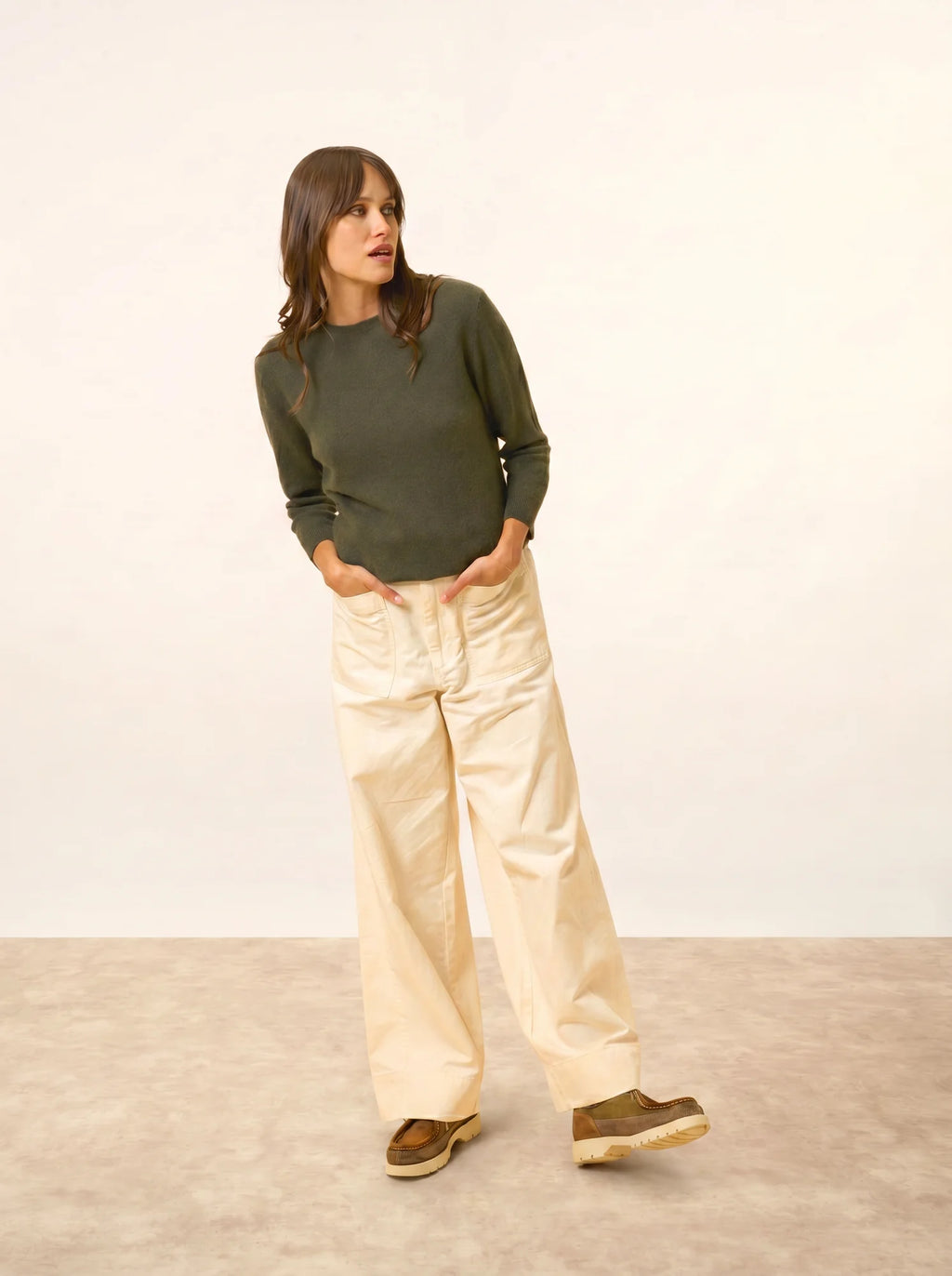 JANICE pullover rundhalsausschnitt geknöpft hinten khaki
