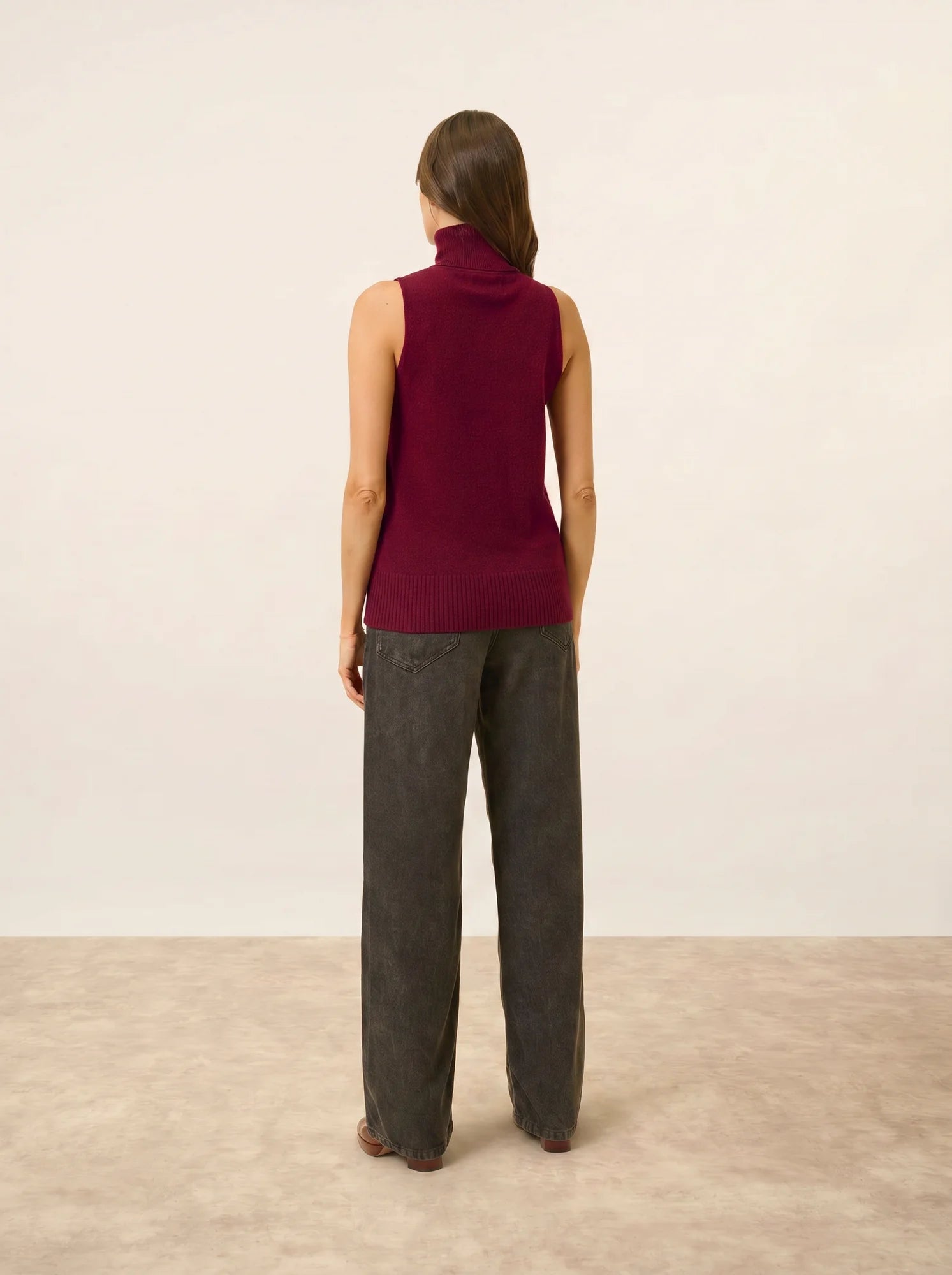 VIOLET pull col roulé sans manches bordeaux