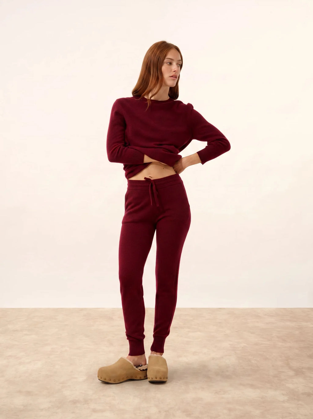 JANICE pullover rundhalsausschnitt geknöpft hinten bordeaux