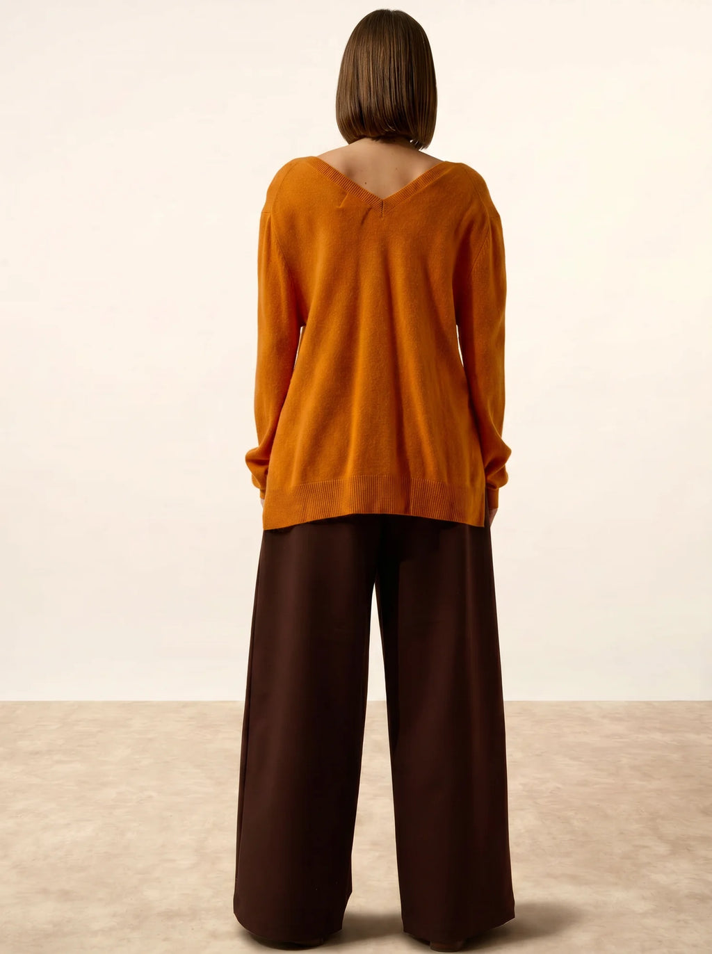 OPAL pullover v-ausschnitt vorne und hinten ocre