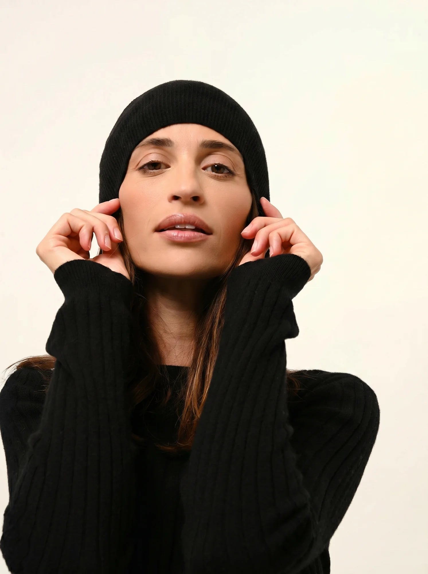 AVANA pull col rond noir