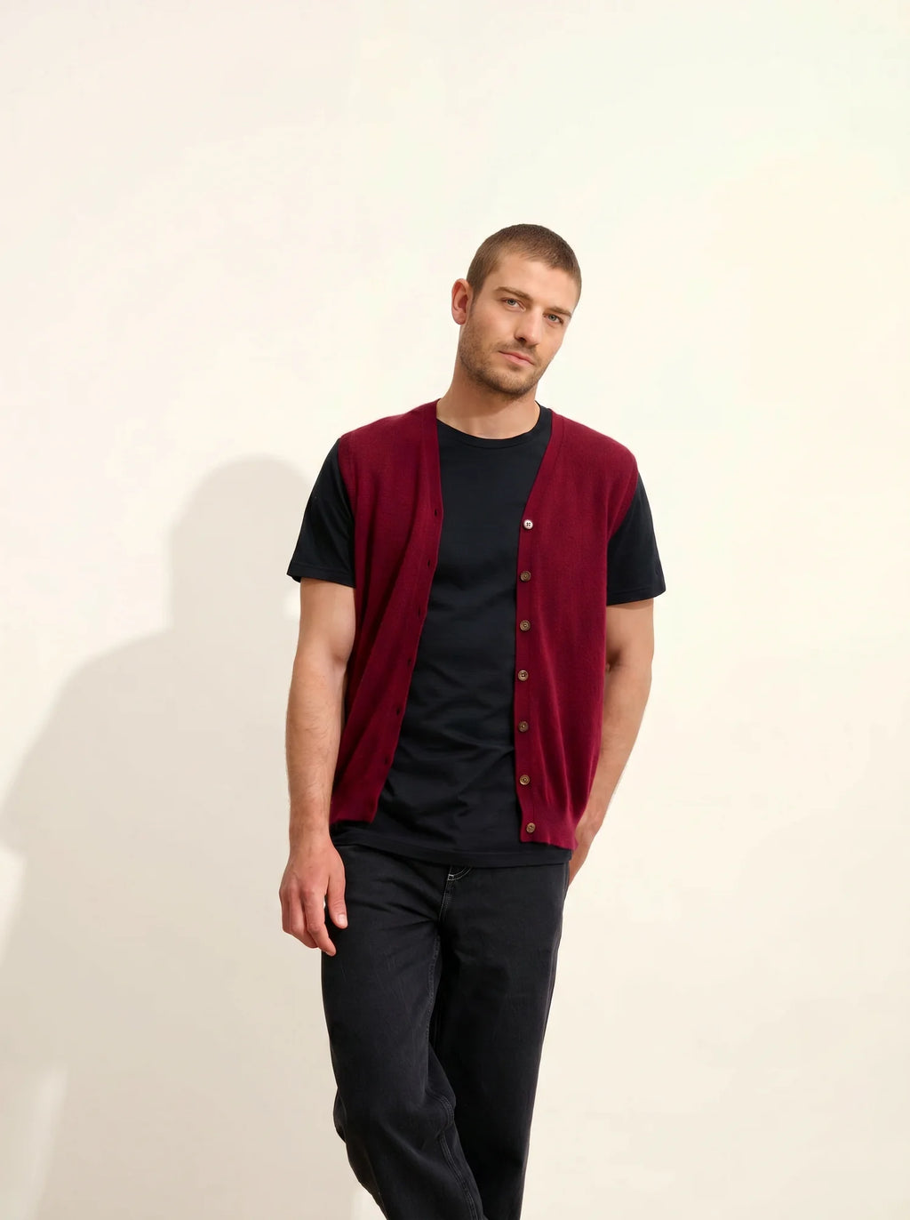 LANA cardigan col V sans manches bordeaux