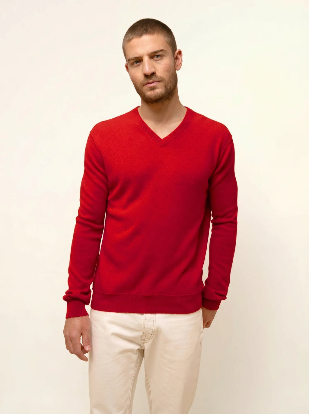 TOM pull col V rouge