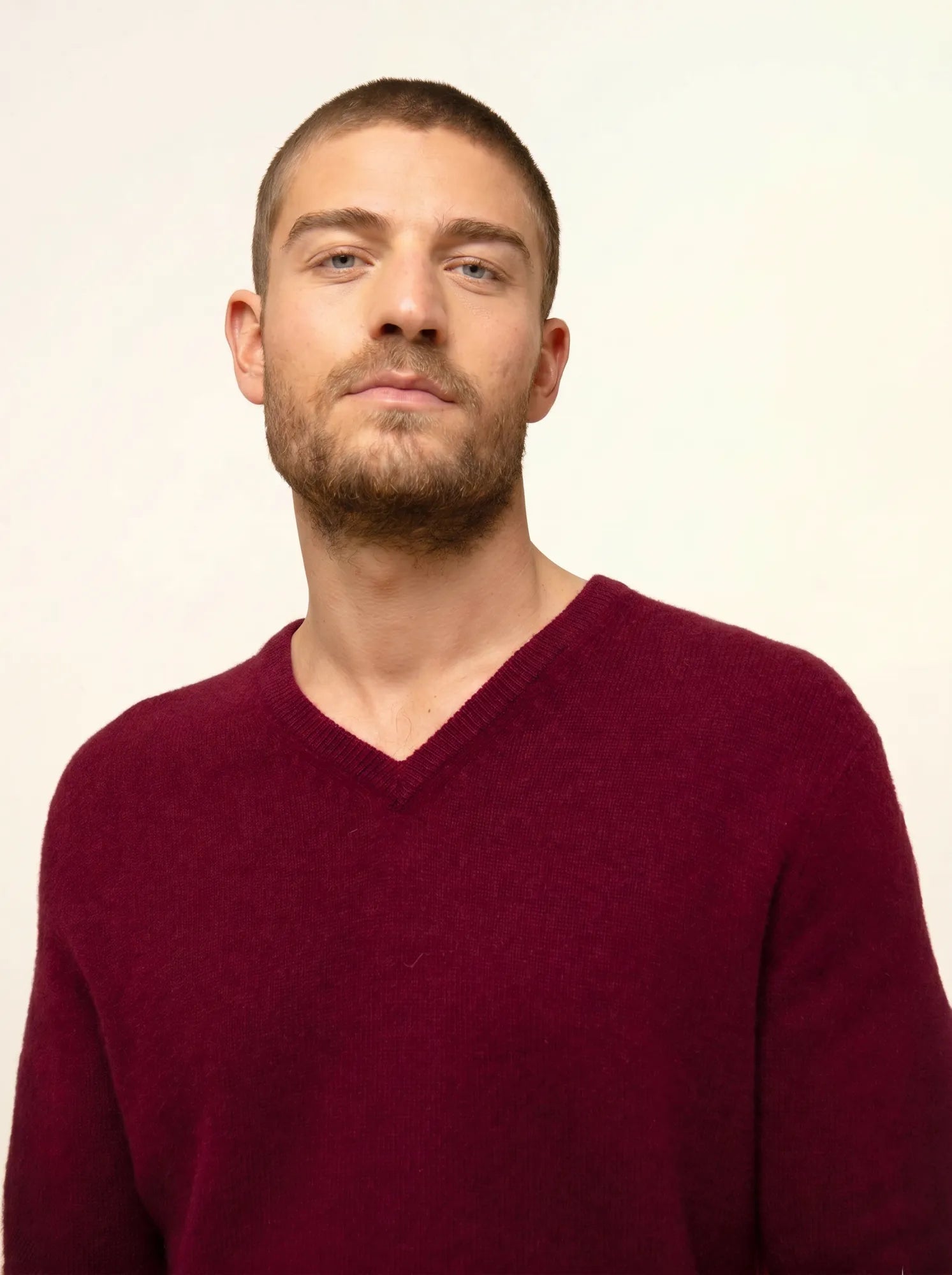 NATHAN pull col V 4 fils bordeaux