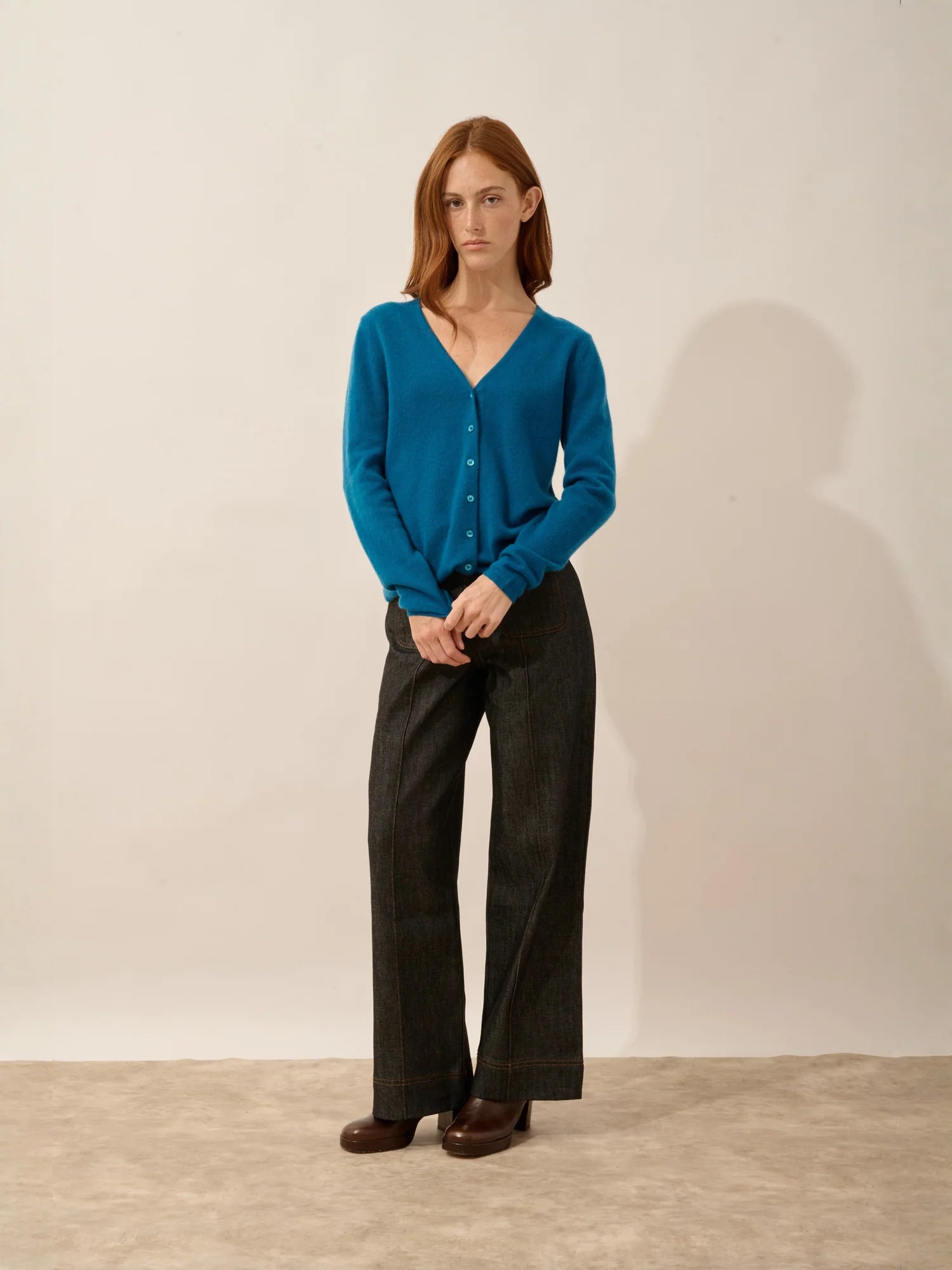NORMA strickjacke v-ausschnitt paon