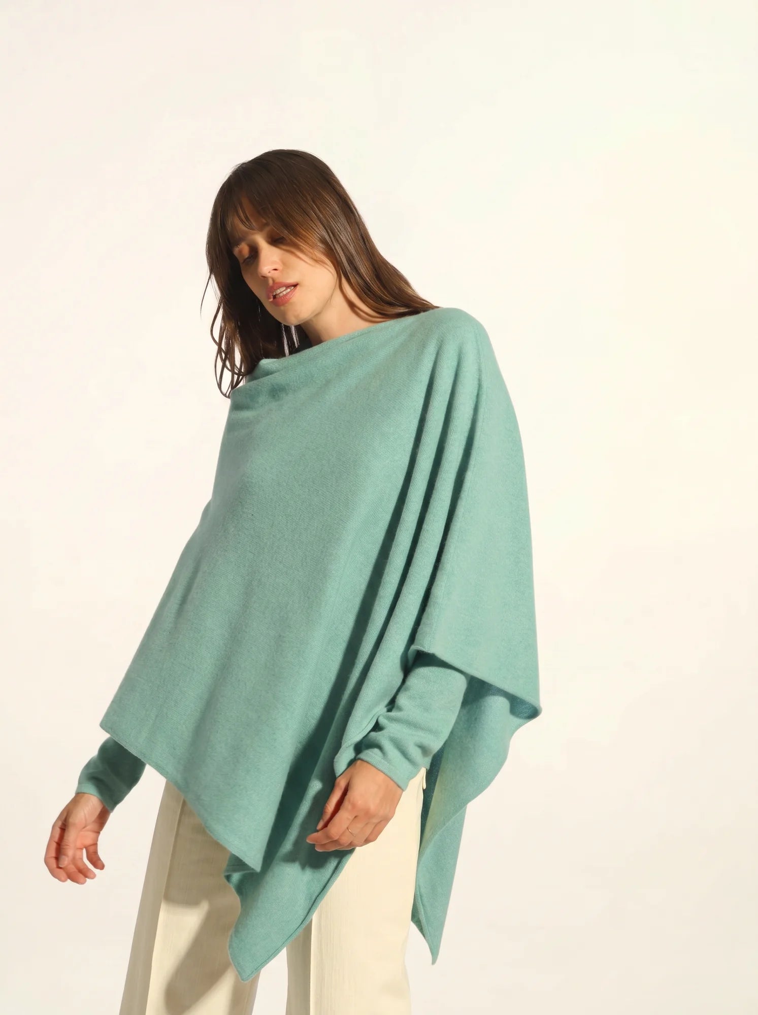MEREDITH poncho grün meliert