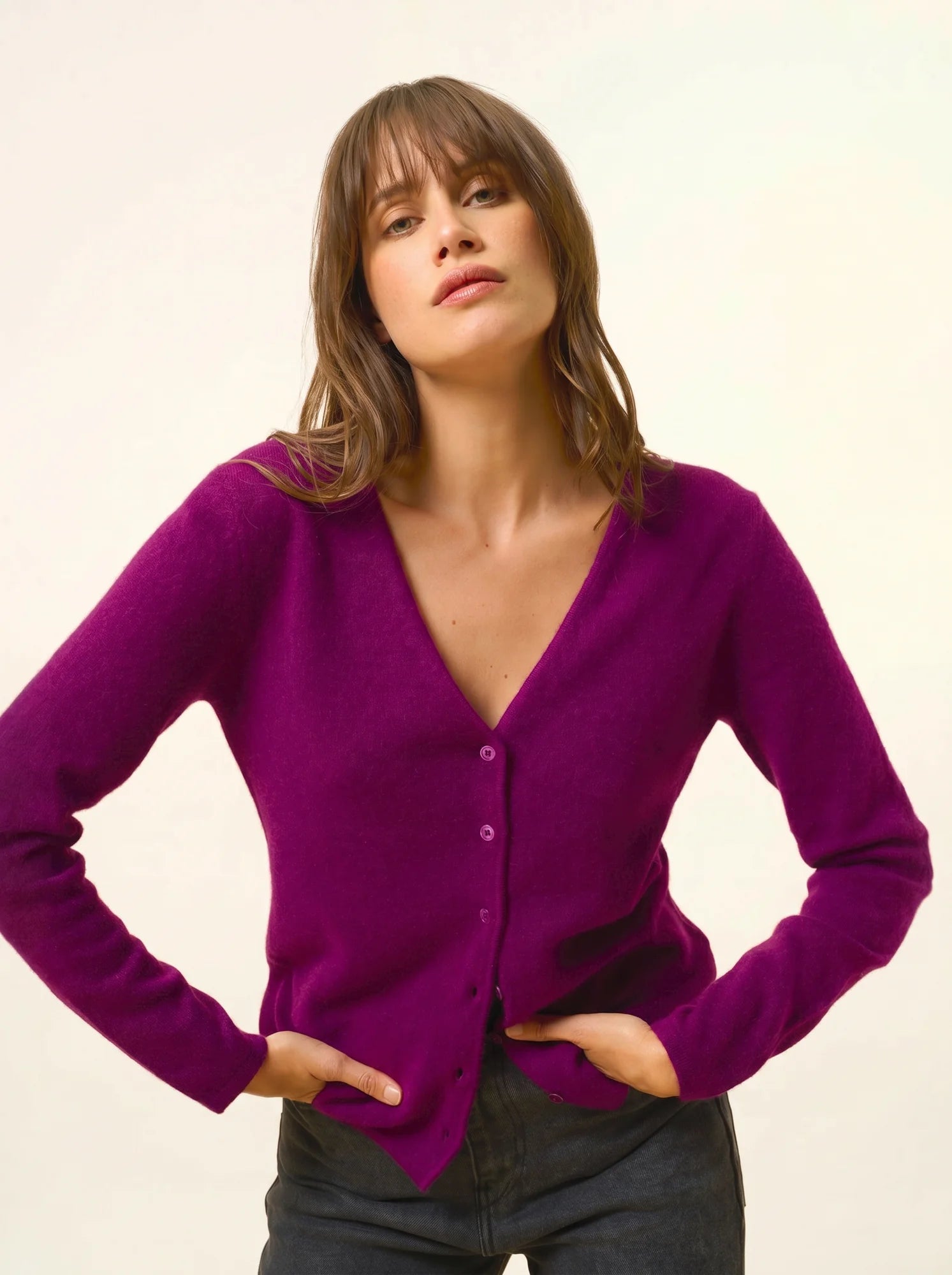 NORMA strickjacke v-ausschnitt pflaume