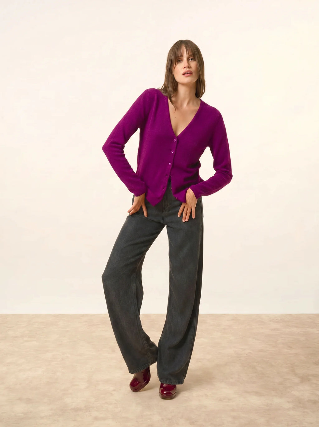 NORMA strickjacke v-ausschnitt pflaume