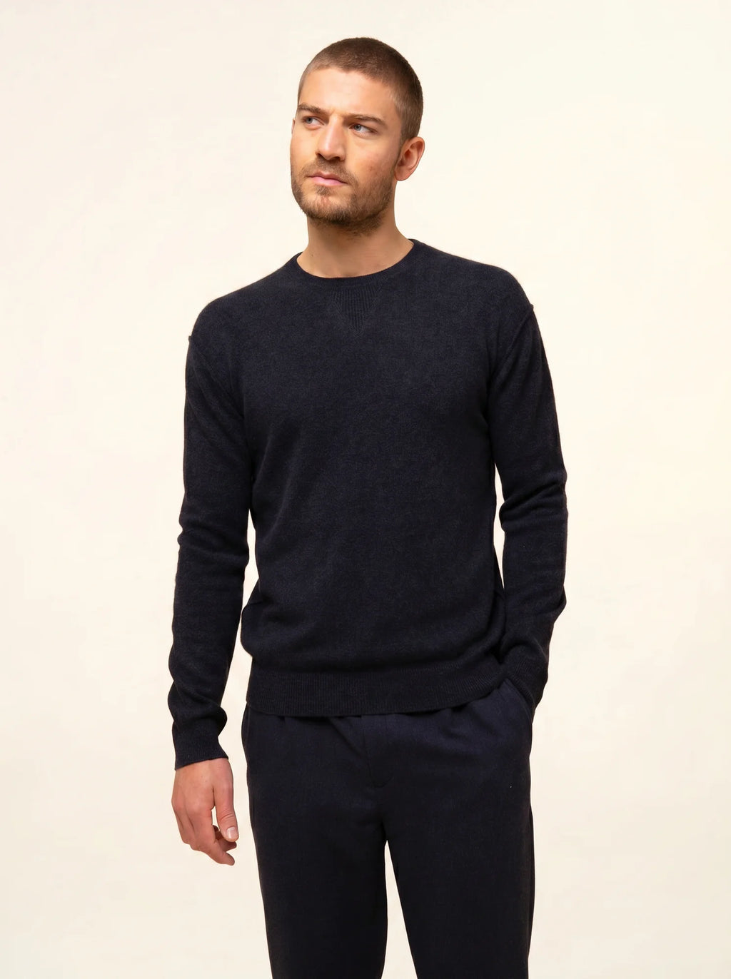 NOE pullover rundhalsausschnitt caviar