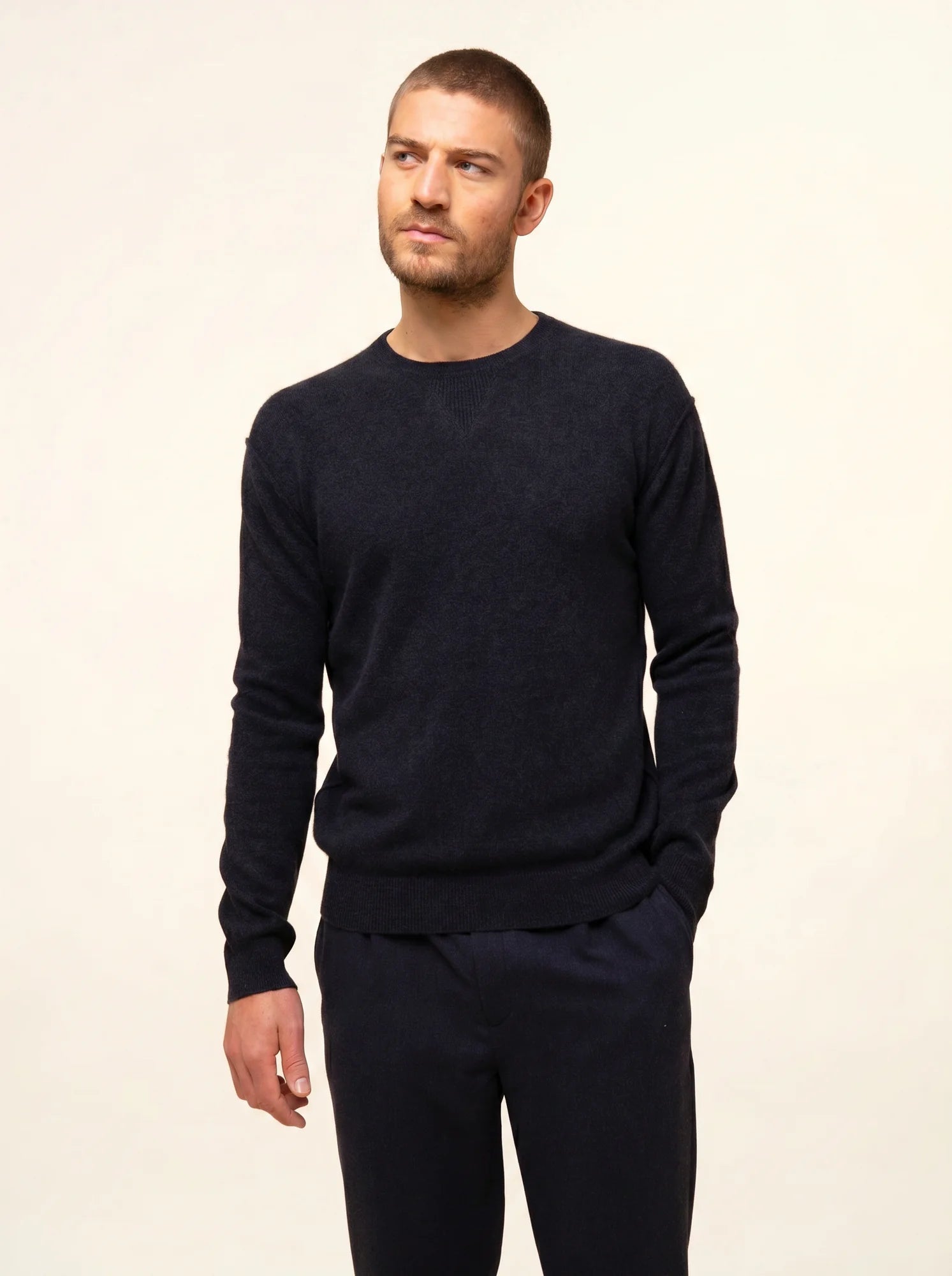 NOE pullover rundhalsausschnitt caviar