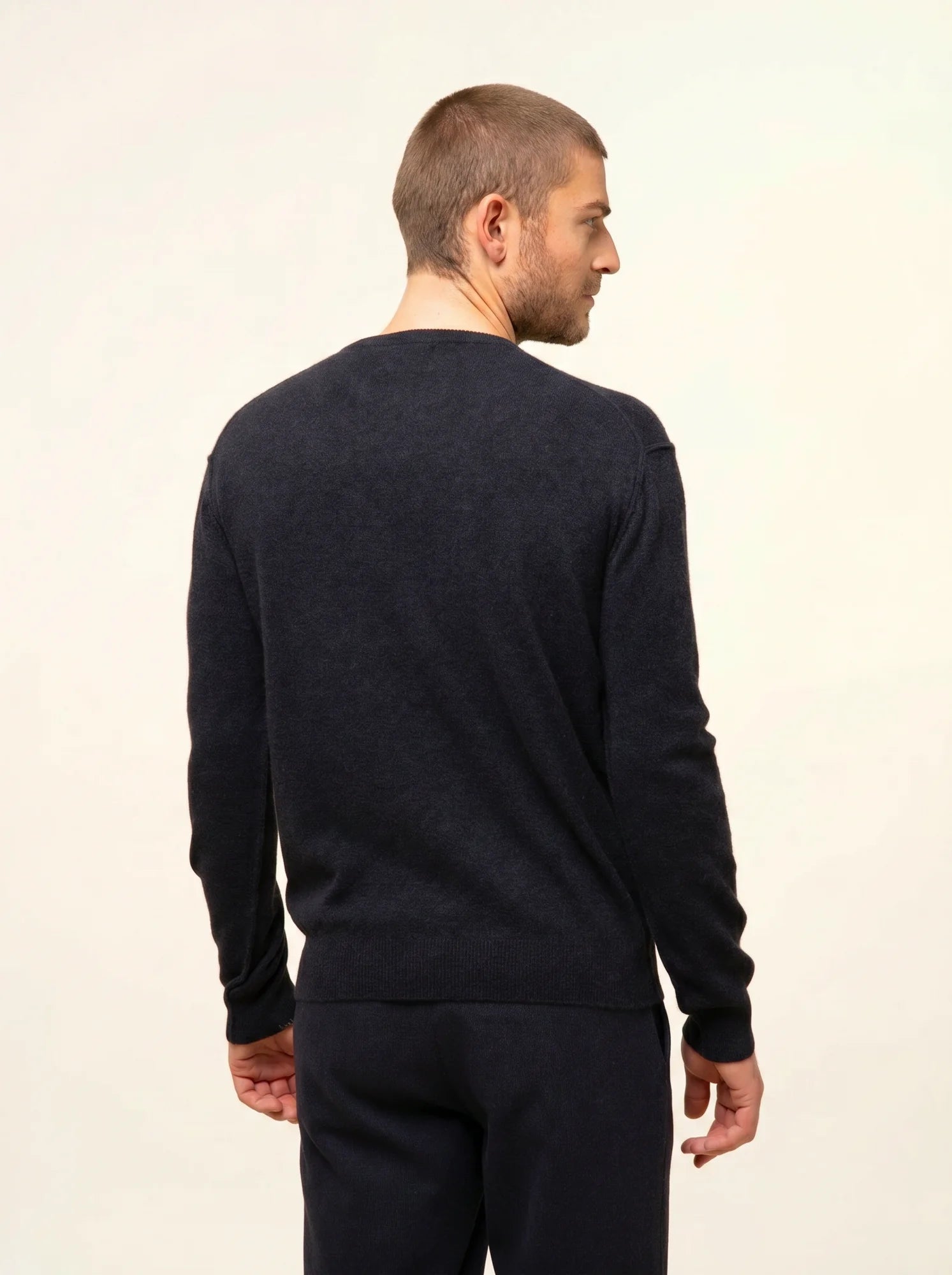 NOE pullover rundhalsausschnitt caviar