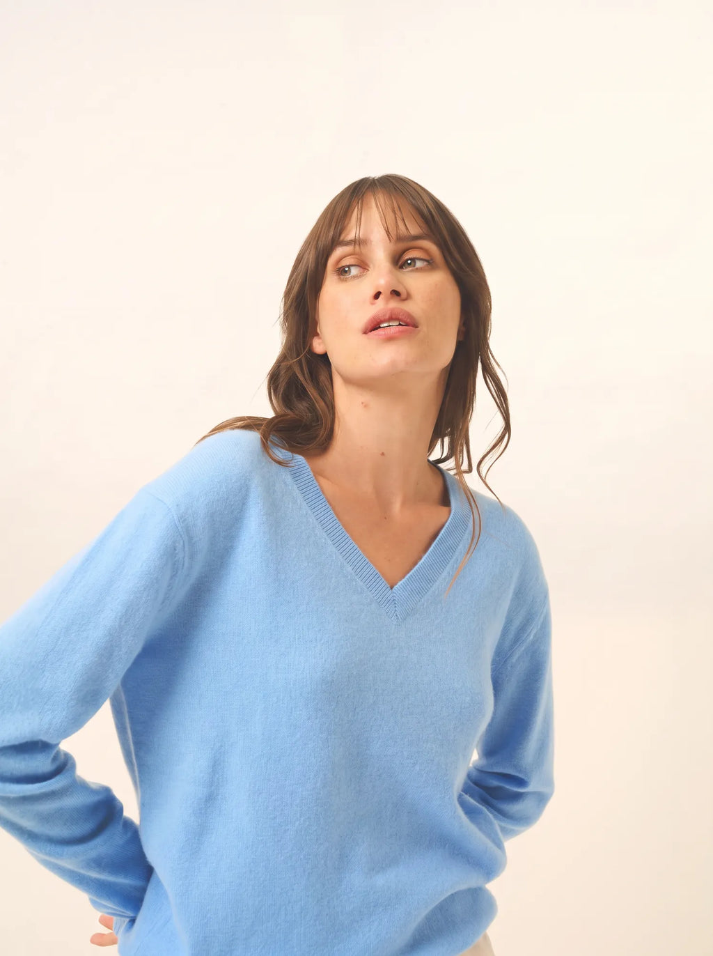 NORA pullover v-ausschnitt blau bébé